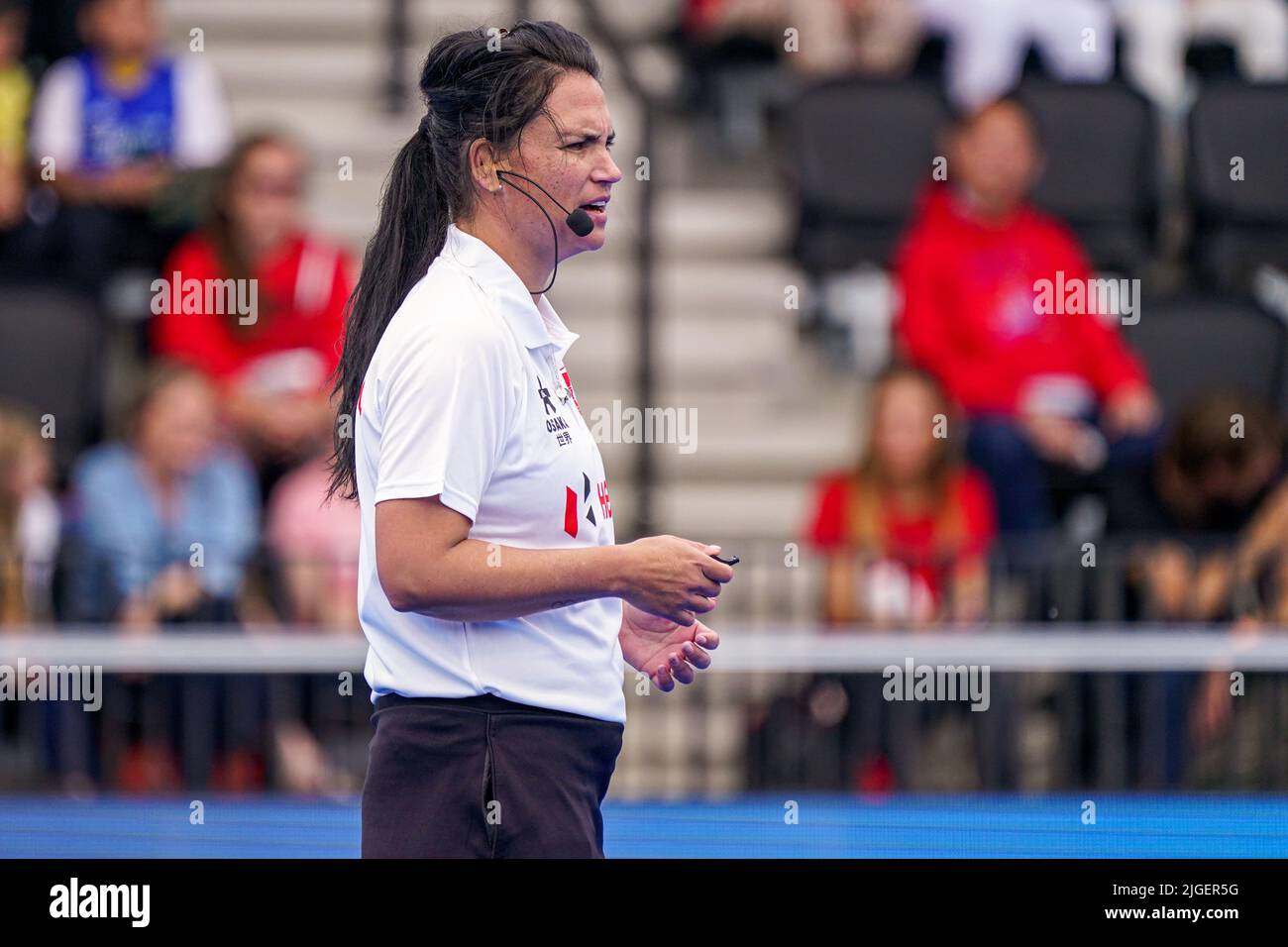 AMSTELVEEN, NIEDERLANDE - 10. JULI: Schiedsrichter beim Spiel der FIH Hockey Women's World Cup 2022 zwischen China und Chile im Wagener Hockey Stadium am 10. Juli 2022 in Amstelveen, Niederlande (Foto: Jeroen Meuwsen/Orange Picles) Stockfoto