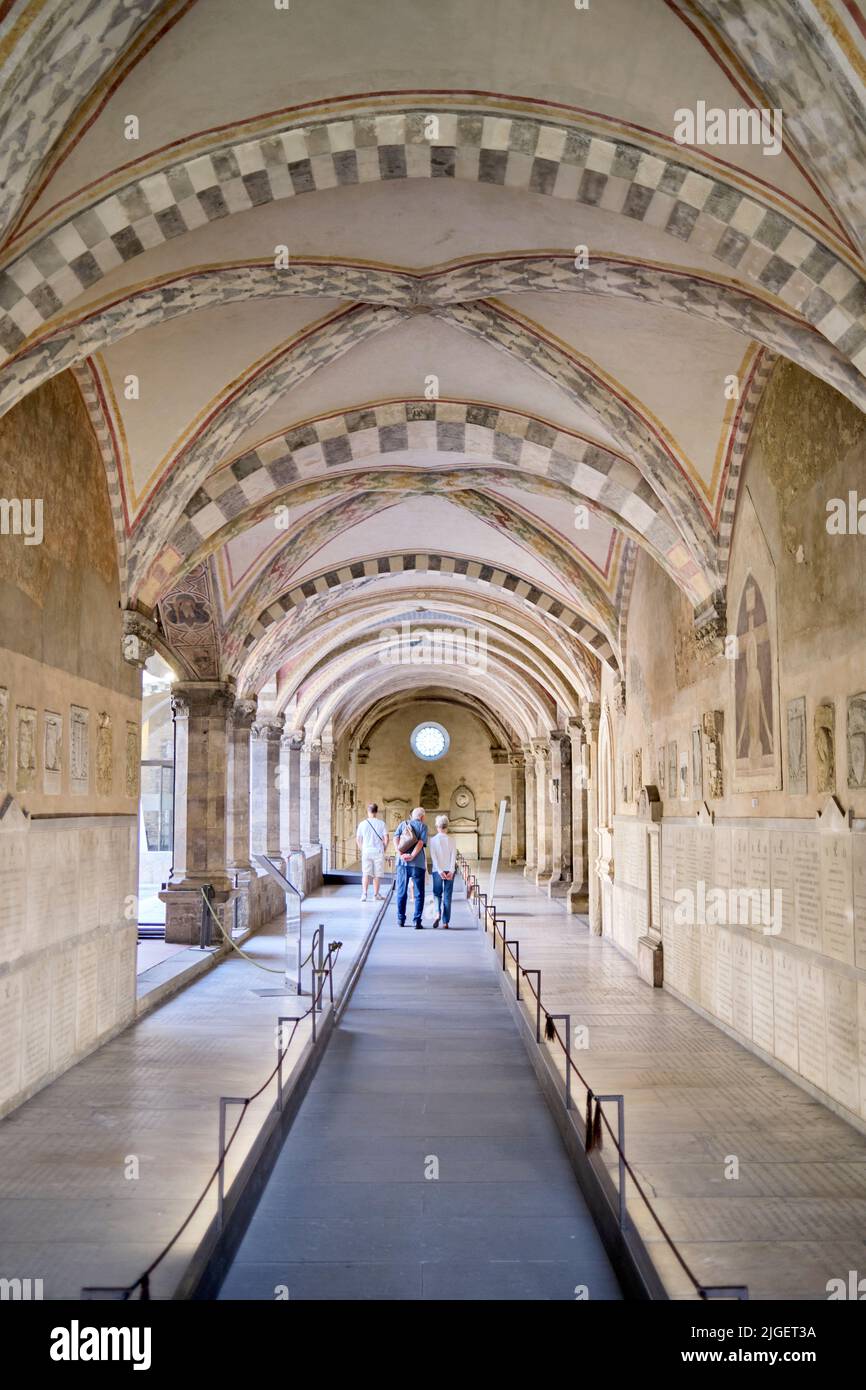 Kreuzgang der Toten in der Basilica Santa Maria Novella Kirche in Florenz Italien Stockfoto