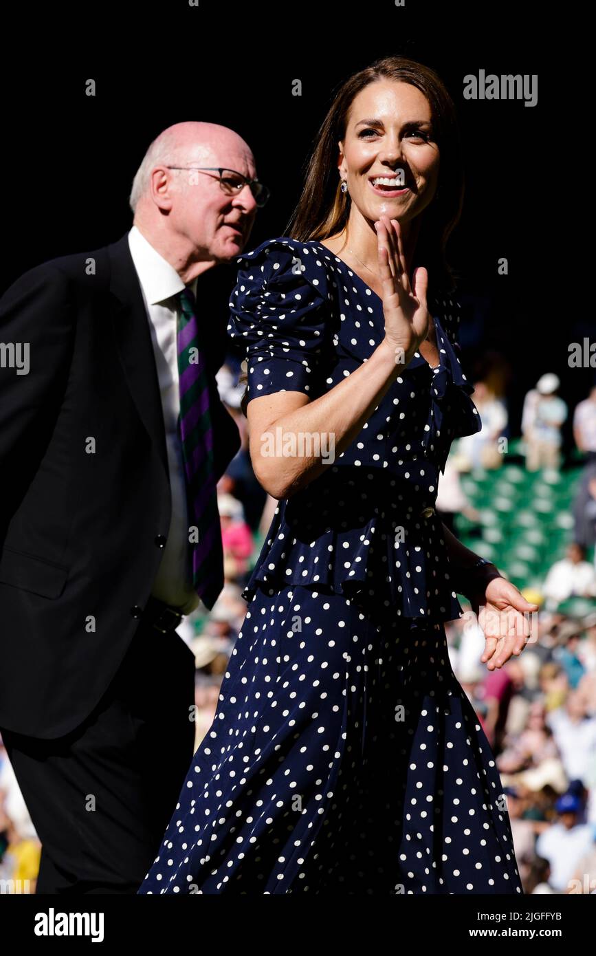 London, Großbritannien, 10.. Juli 2022: Catherine, Herzogin von Cambridge, nach dem Männerfinale´s bei den Wimbledon Championships 2022 im All England Lawn Tennis and Croquet Club in London. Kredit: Frank Molter/Alamy Live Nachrichten Stockfoto