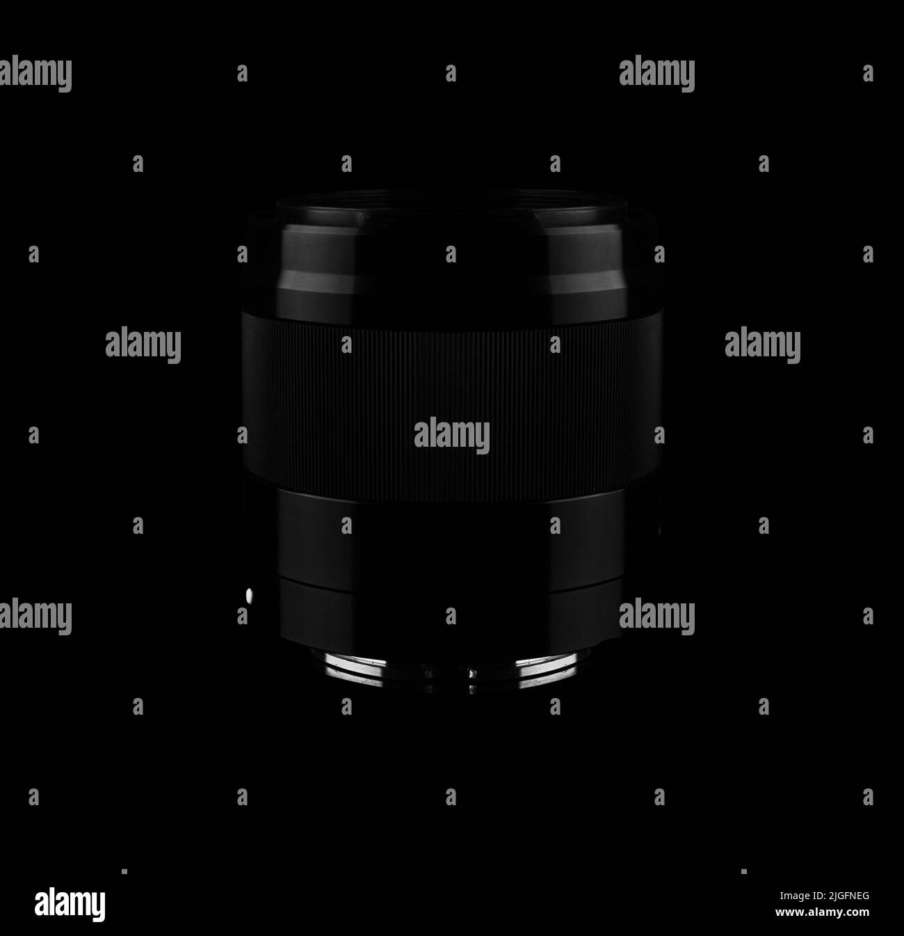 Kameraobjektiv auf schwarzem Hintergrund Stockfoto