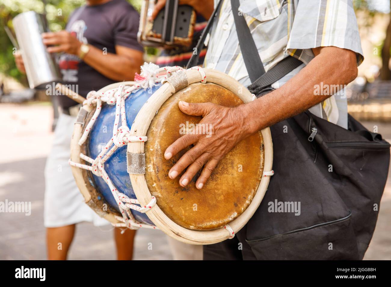 Straßenmusiker in der Dominikanischen Republik. Santo Domingo Columbus Park, Kolonialzone Stockfoto