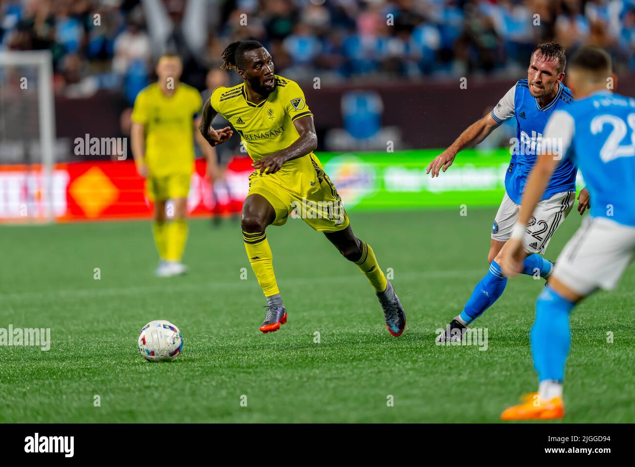 Charlotte, North Carolina, USA. 9.. Juli 2022. Nashville SC Forward C.J. SAPONG (USA) spielt gegen den FC Charlotte im Bank of America Stadium in Charlotte, North Carolina, USA. (Bild: © Walter G. Arce Sr./ZUMA Press Wire) Stockfoto