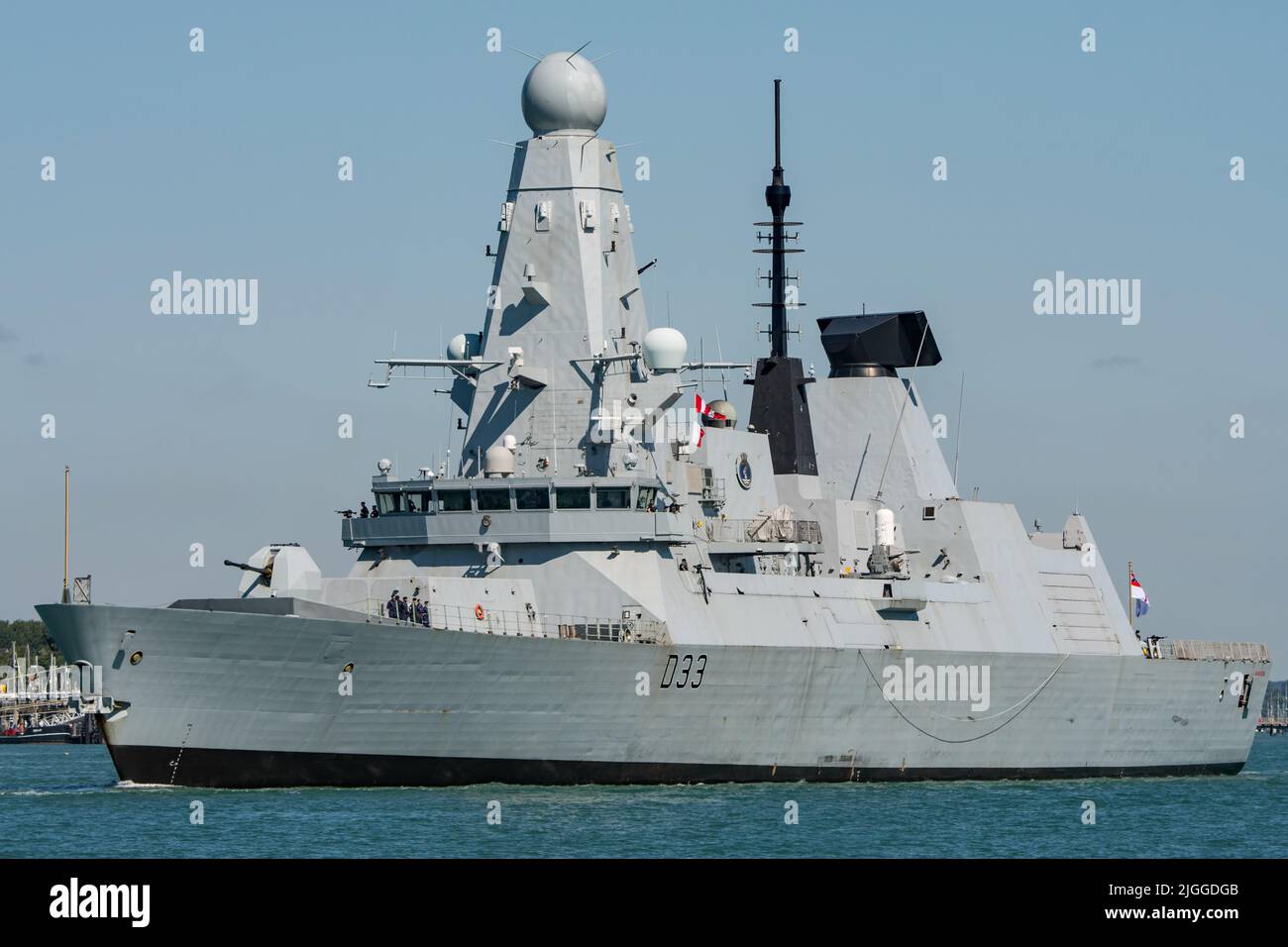 Die Royal Navy Luftverteidigungszerstörerin HMS Dauntless (D33) verließ Portsmouth, Großbritannien, am 10.. Juli 2022. Stockfoto