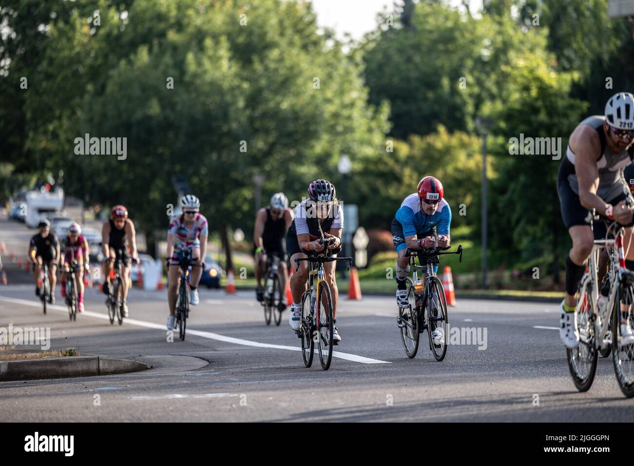 10. Juli 2022, Salem, Oregon, USA Die Biker werden beim bergaufFahren