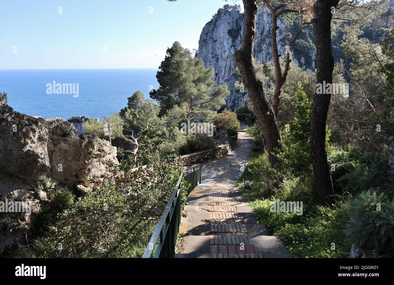 Capri - Sentiero di Accesso verso l'Arco Naturale Stockfoto