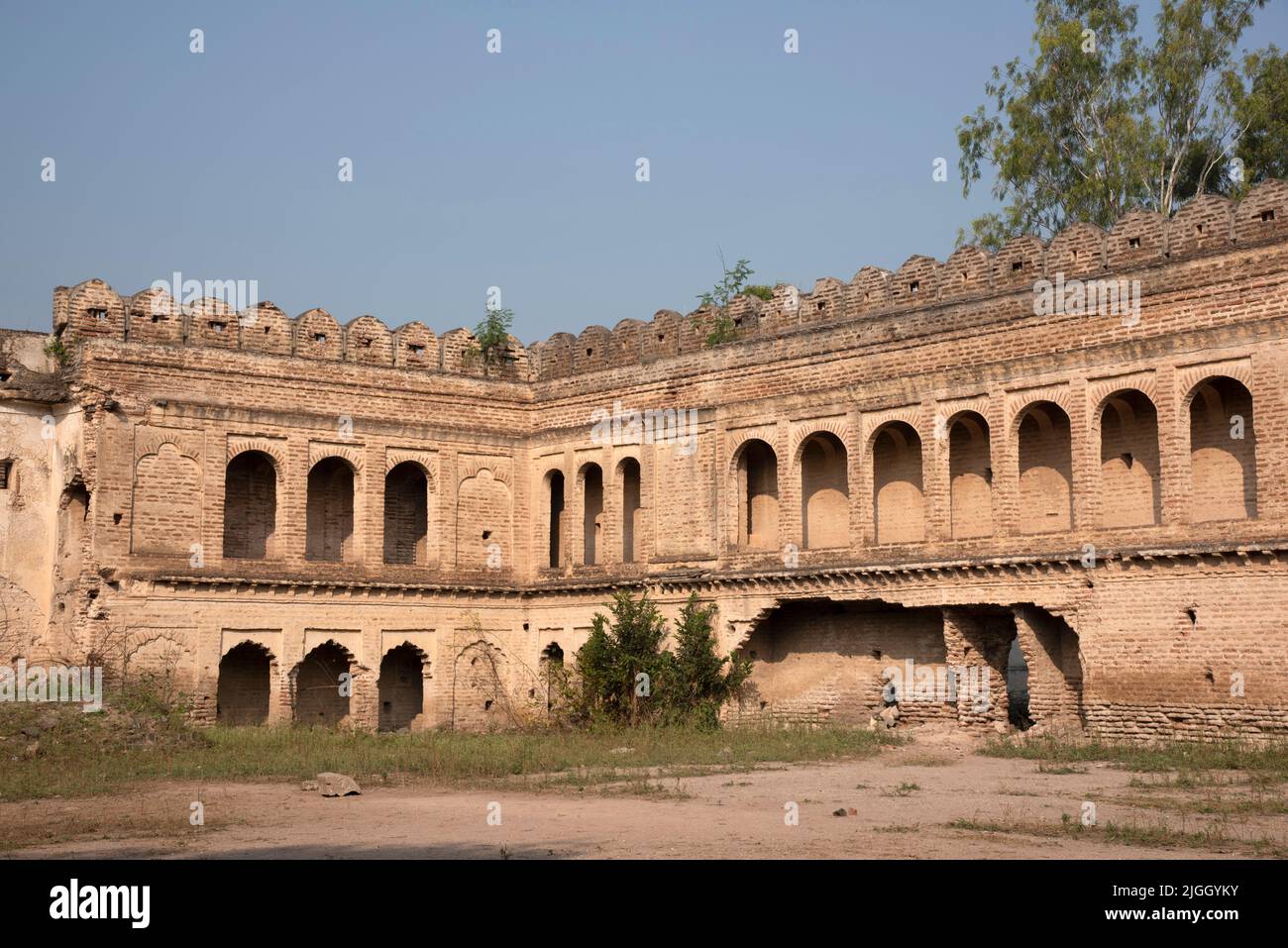 Teilansicht von Raj durbar von innen, Wafgaon Fort, Wafgaon, Taluka Khed, Dist Pune Stockfoto