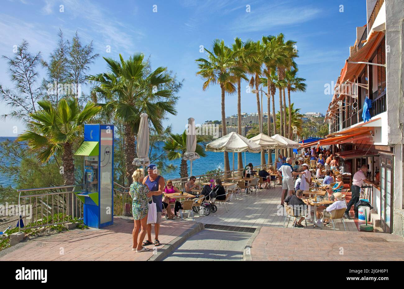 Restaurants und Bars an der Strandpromenade von Patalavaca, Arguineguin, Grand Canary, Kanarische Inseln, Spanien, Europa Stockfoto