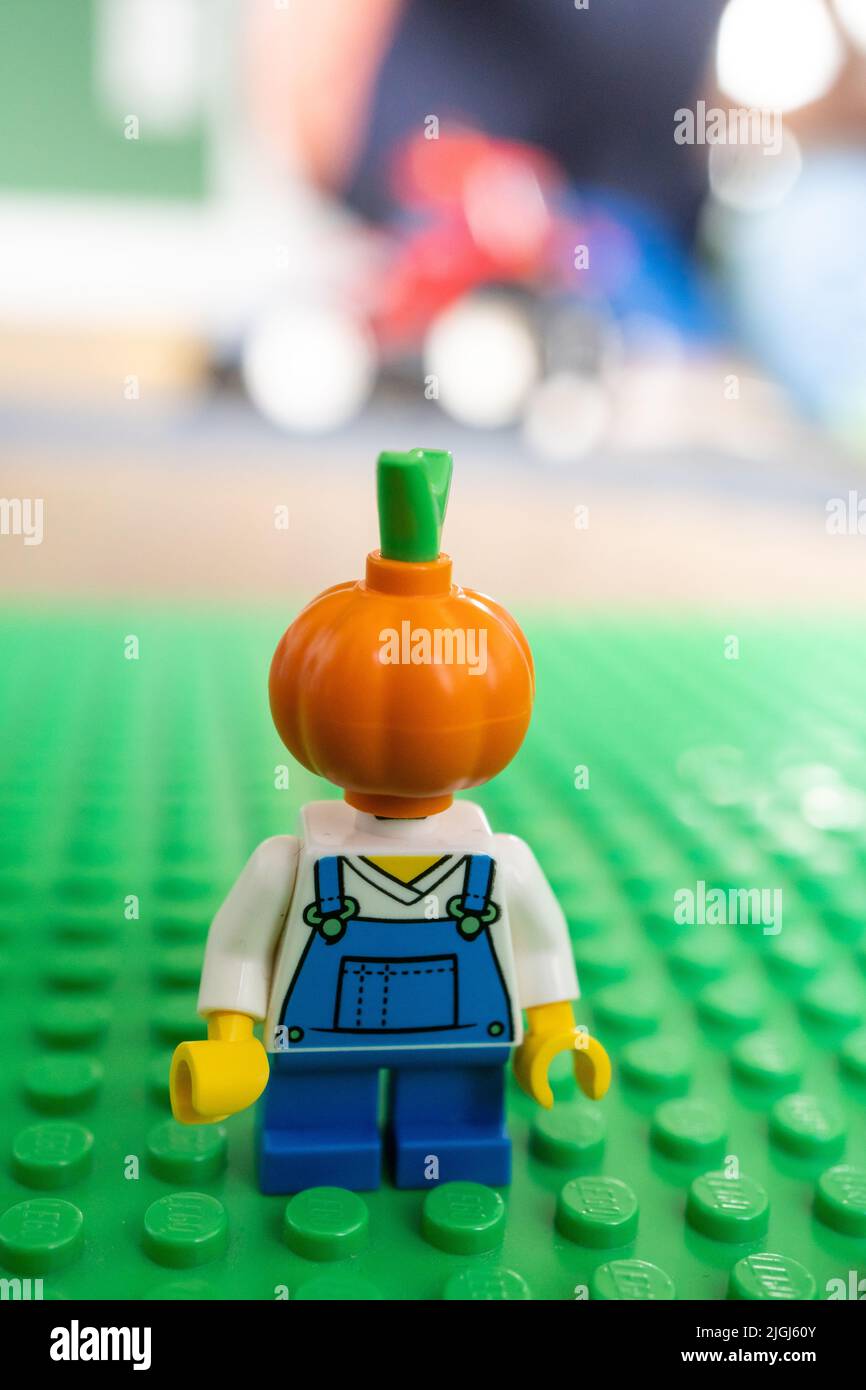 Lego head -Fotos und -Bildmaterial in hoher Auflösung - Seite 3 - Alamy