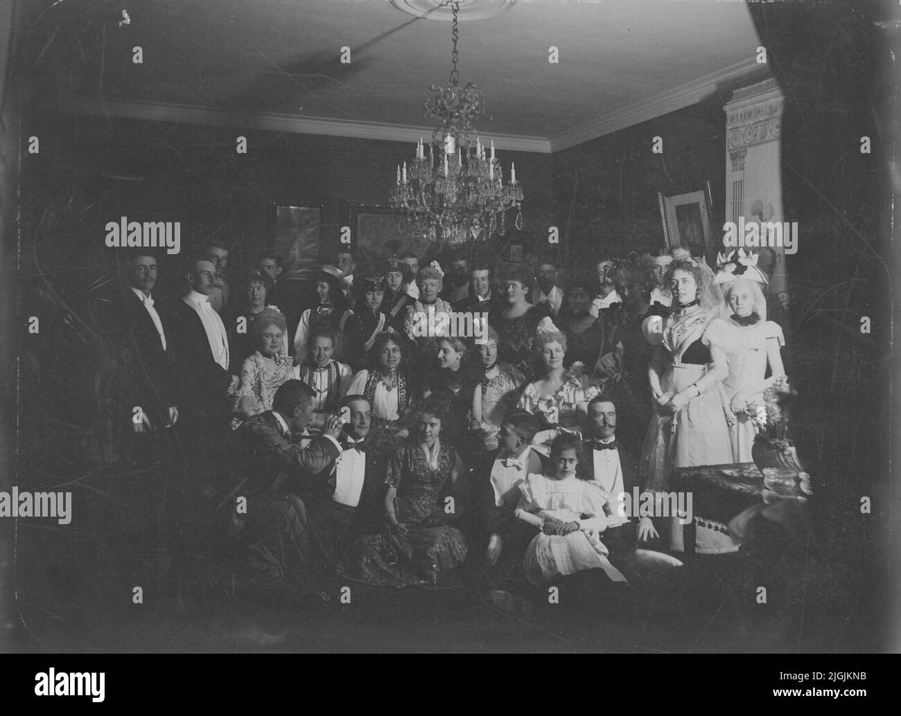 Festdag Masquerade Ball im General Center. Alle Teilnehmer werden aufgelistet. Stockfoto