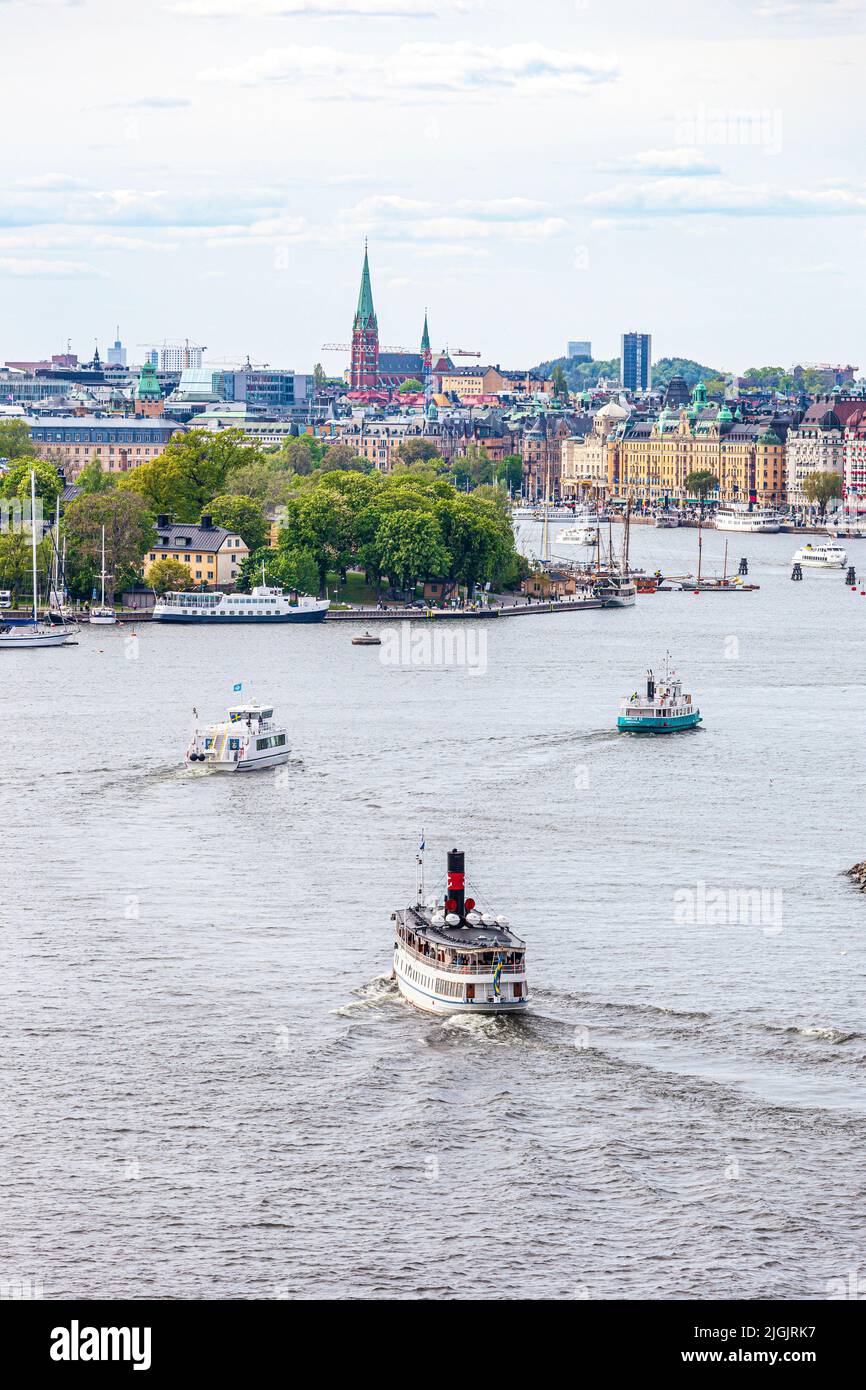Das Touristenboot MS Ostana I (Baujahr 1906) umrundet die Insel Djurgården im Stockholmer Archipel und nähert sich Stockholm, Schweden Stockfoto
