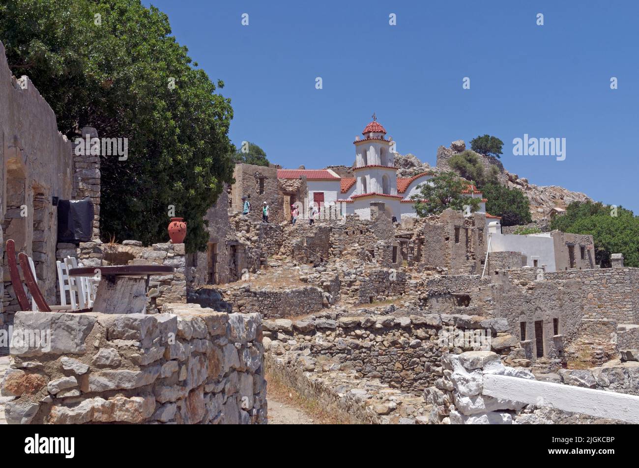 Micro Chorio verlassenes Dorf, Insel Tilos, Dodekanes. In Der Nähe Von Rhodos. Mai 2022. Feder. Stockfoto