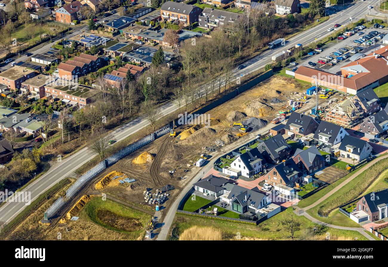 Luftaufnahme, Bau einer Lärmschutzwand zwischen Hackfurthstraße und Dorfheide in Kirchhellen, Bottrop, Ruhrgebiet, Nordrhein-Westfalen, Deutschland Stockfoto