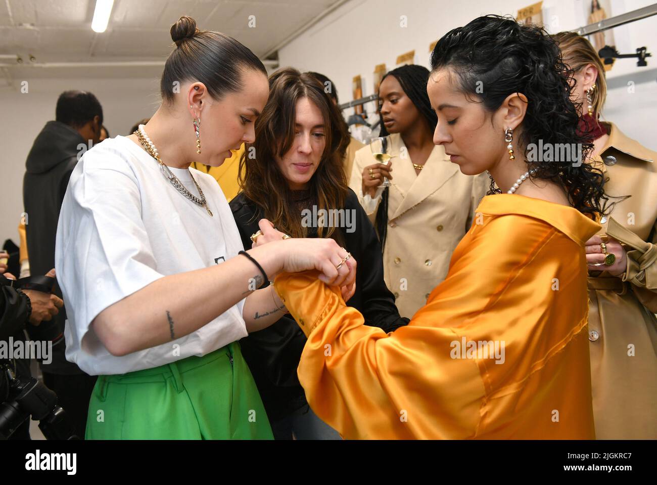 Pauline Ducruet - Backstage du défilé Alter Femme Automne/Hiver 2022/2023 lors de la Fashion Week de Paris, Frankreich, le 1er mars 2022 Stockfoto