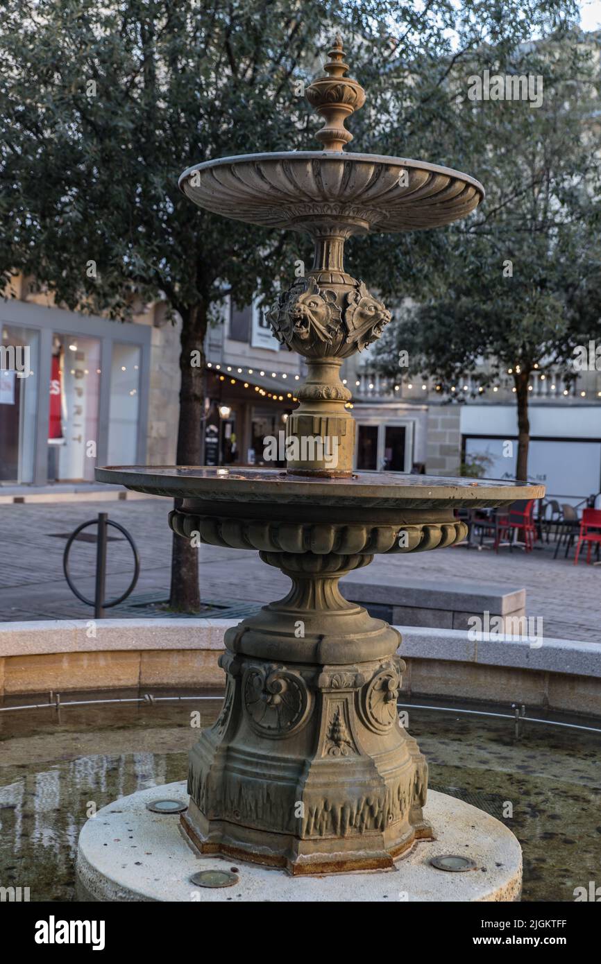 Brive la Gaillarde (Corrèze, Frankreich) - Fontaine de la Place de Civoire Stockfoto