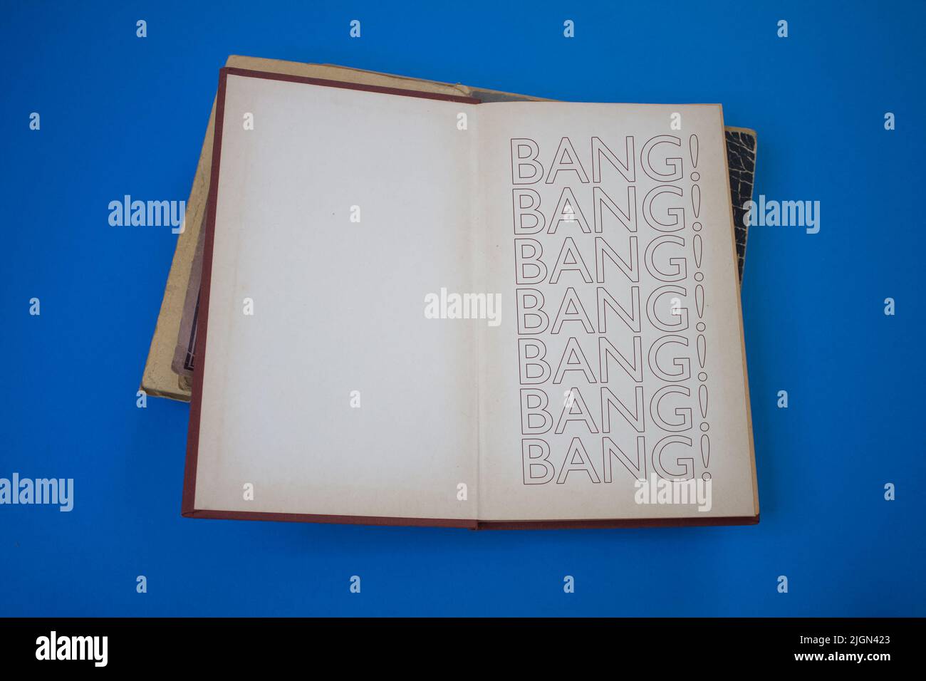 Bang Wort in geöffnetem Buch mit vintage, natürliche Muster alten antiken Papier-Design. Stockfoto