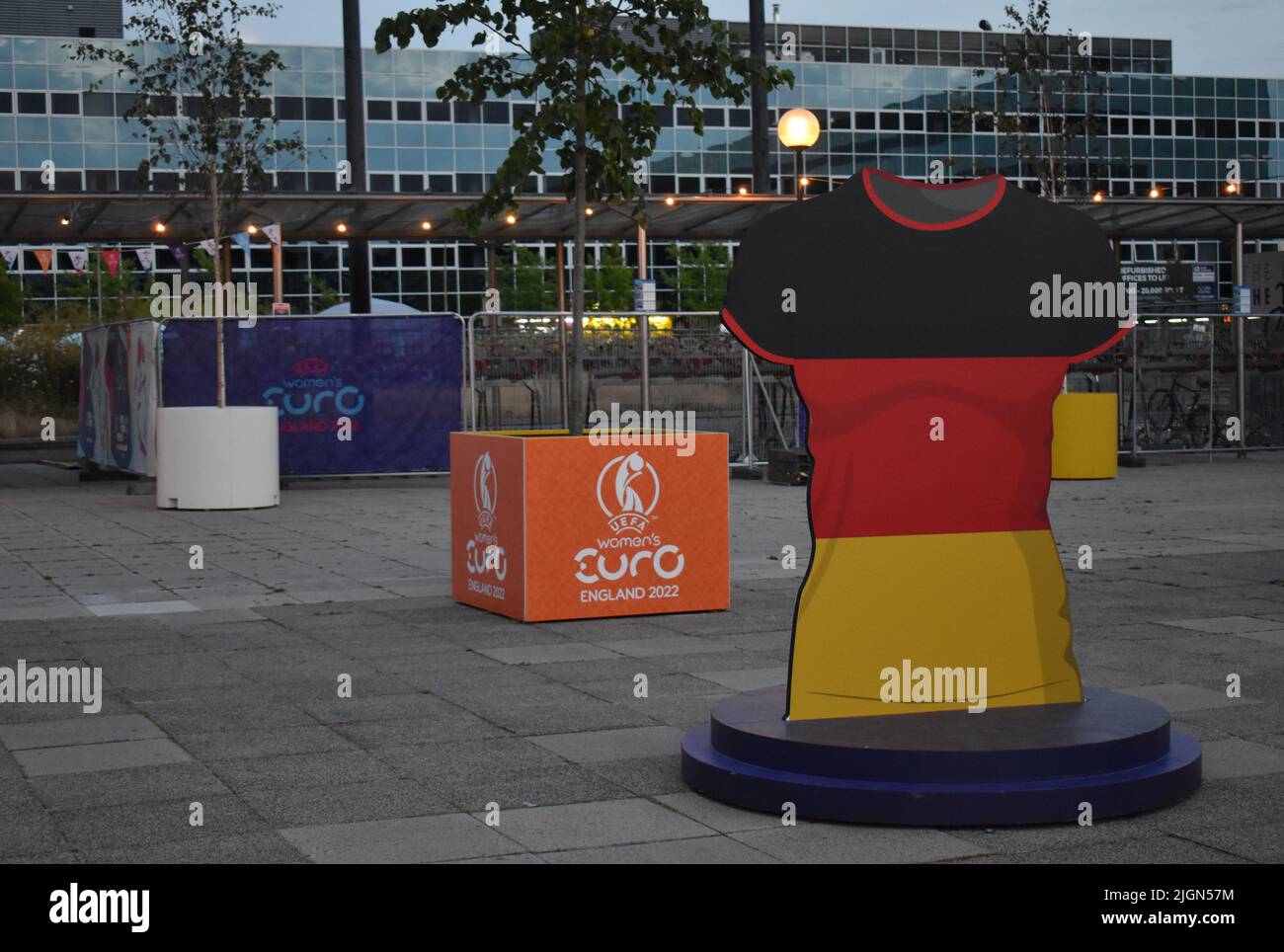 Ein Selfie-Spot für deutsche Fans in der Fan Zone am Station Square, Milton Keynes bei den UEFA Women's Euros 2022. Stockfoto