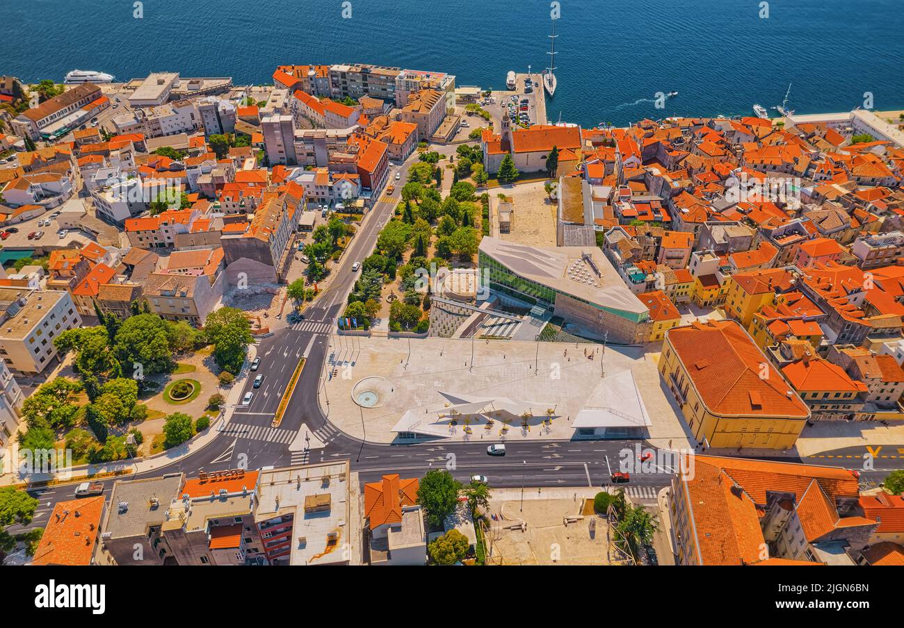 Bau von Poljana Sibenik Altstadt Panoramablick Stockfoto