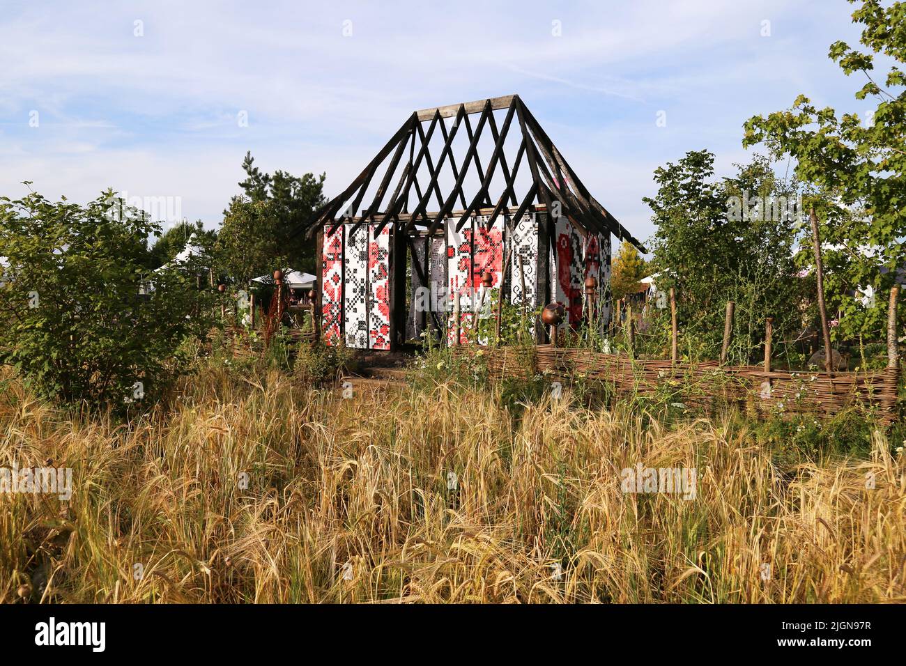 What does Not Burn (Silver-gilt Medal), Global Impact Garden, RHS Hampton Court Palace Garden Festival 2022, London, England, Großbritannien, Europa Stockfoto