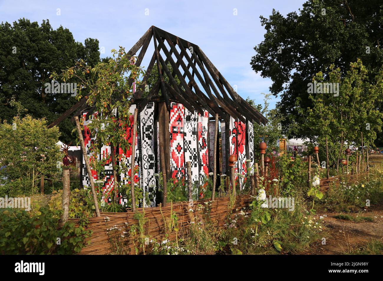 What does Not Burn (Silver-gilt Medal), Global Impact Garden, RHS Hampton Court Palace Garden Festival 2022, London, England, Großbritannien, Europa Stockfoto