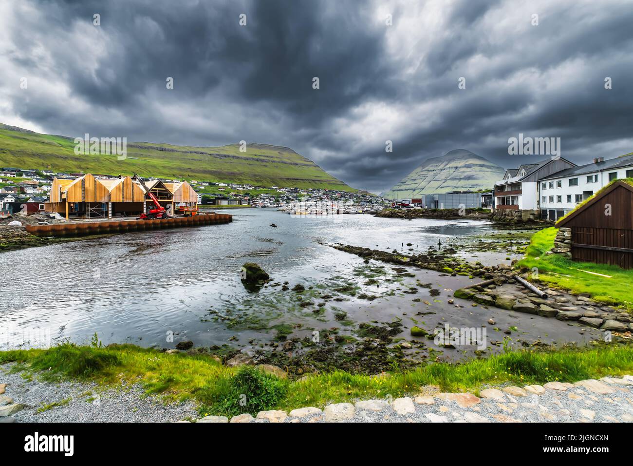 Blick auf einen Teil der Stadt Klaksvik auf den Färöern, Dänemark, im Nordatlantik Stockfoto