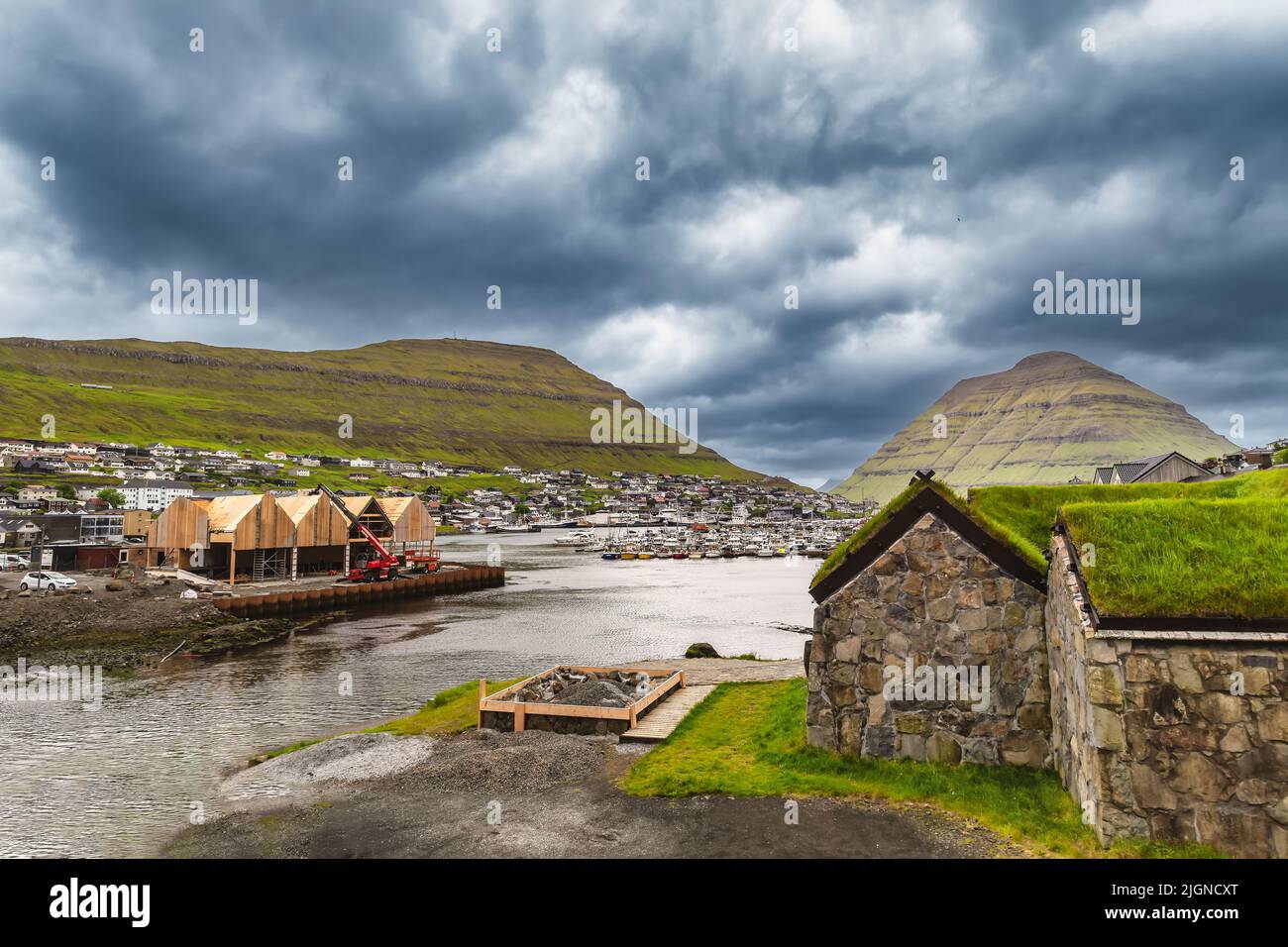 Blick auf einen Teil der Stadt Klaksvik auf den Färöern, Dänemark, im Nordatlantik Stockfoto