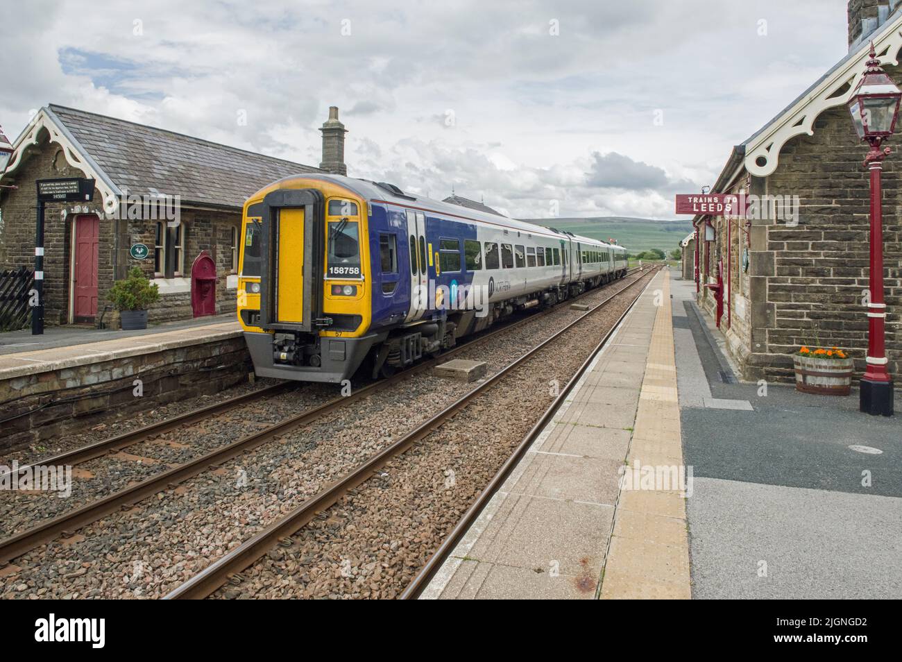 Northern Diesel Train an der Garsdale Station Cumbria Stockfoto