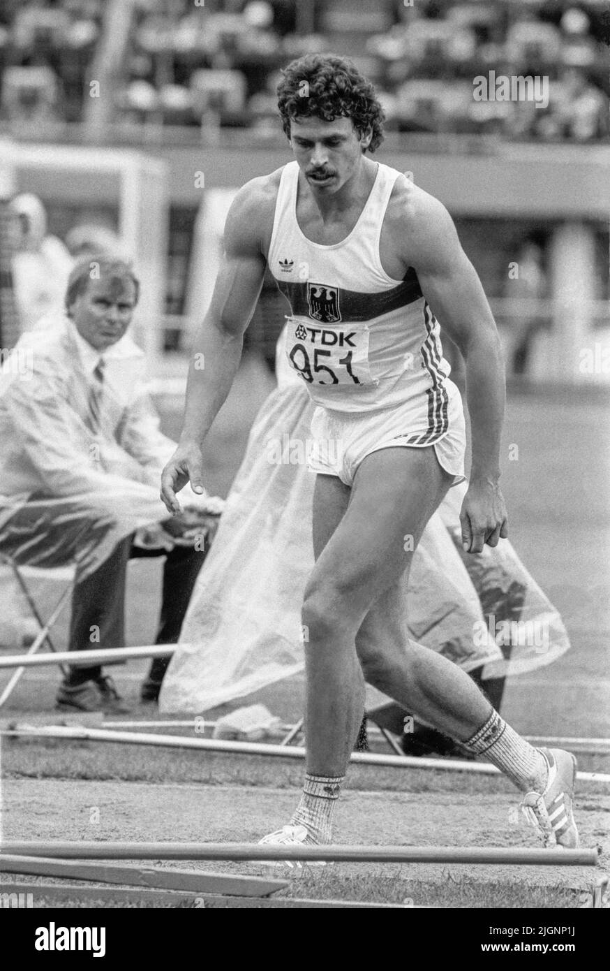 LEICHTATHLETIK-WELTMEISTERSCHAFTEN in Helsinki 1983 JÜRGEN HINGSEN BRD-Silbermedaillengewinnerin im Decathlon Stockfoto