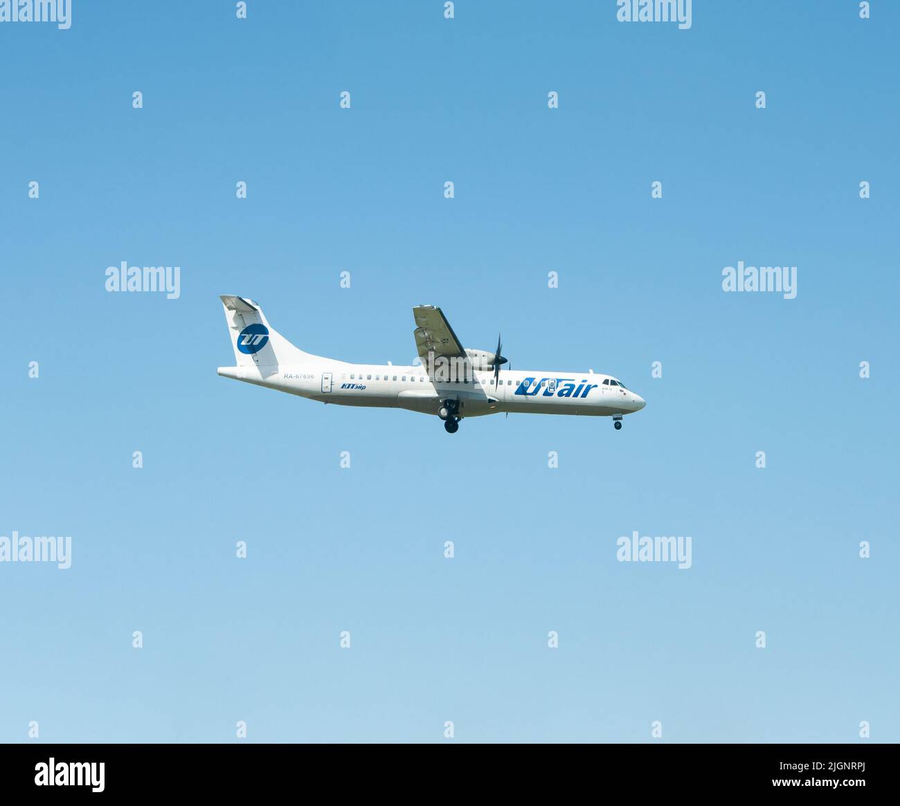 Sotschi, Russland - 22. April 2022: UTair Airlines, ATR 72 Stockfoto