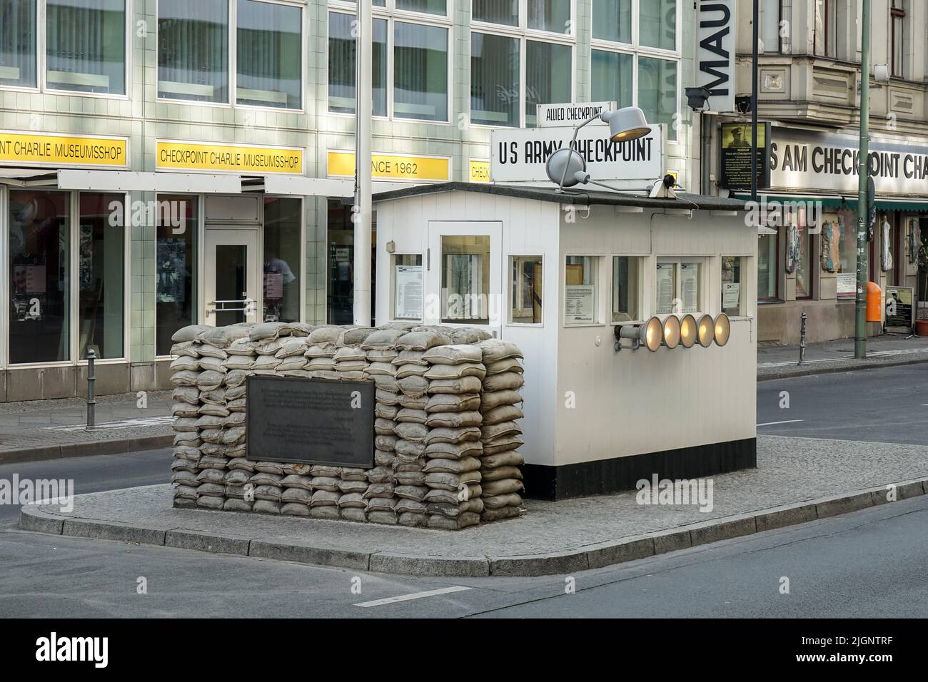 Berlin, Deutschland, 2014. Checkpoint Charlie in Berlin Stockfoto