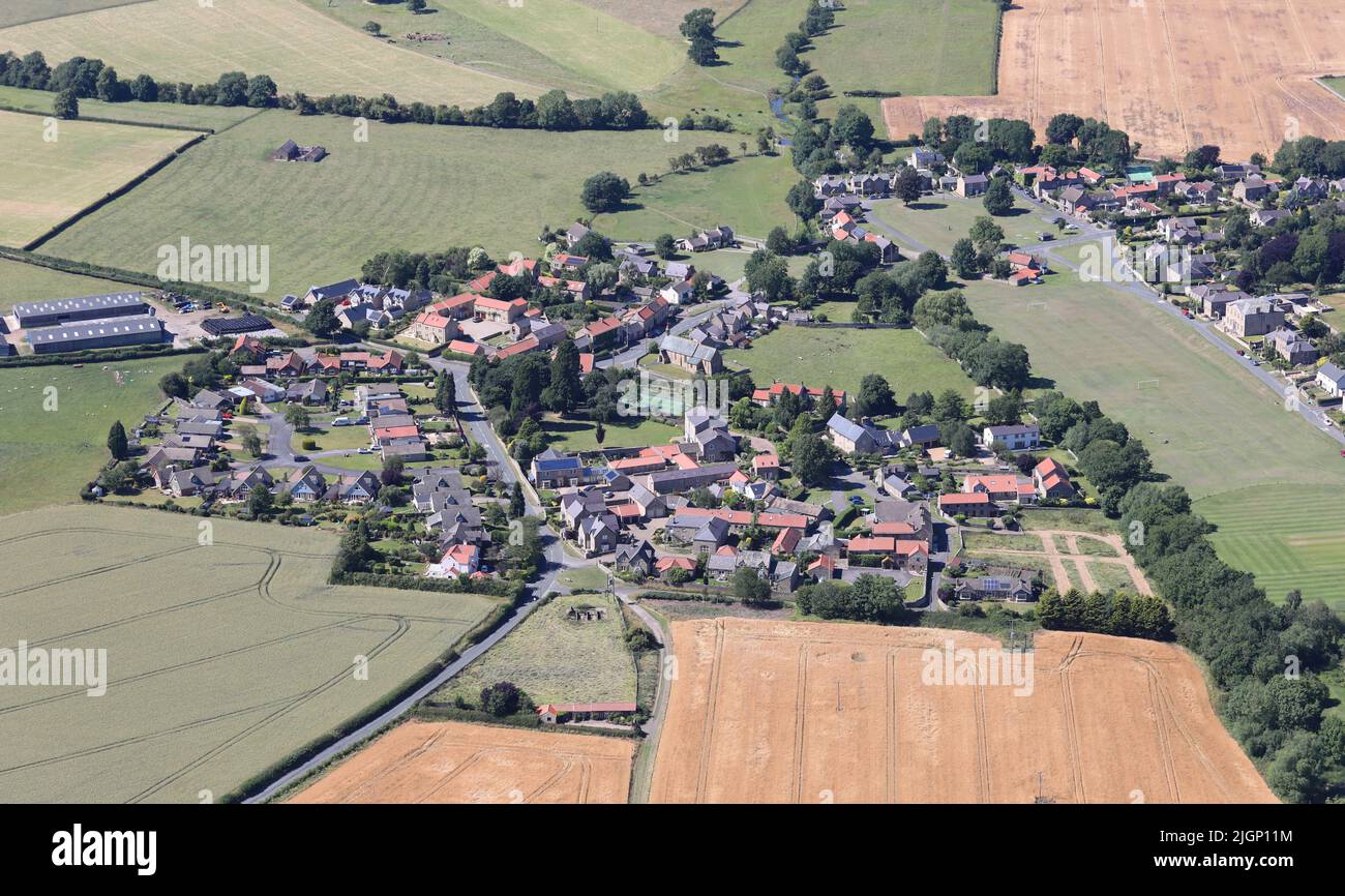 Luftaufnahme aus dem Südosten des Dorfes Aldbrough St John in North Yorkshire in der Nähe von Richmond Stockfoto