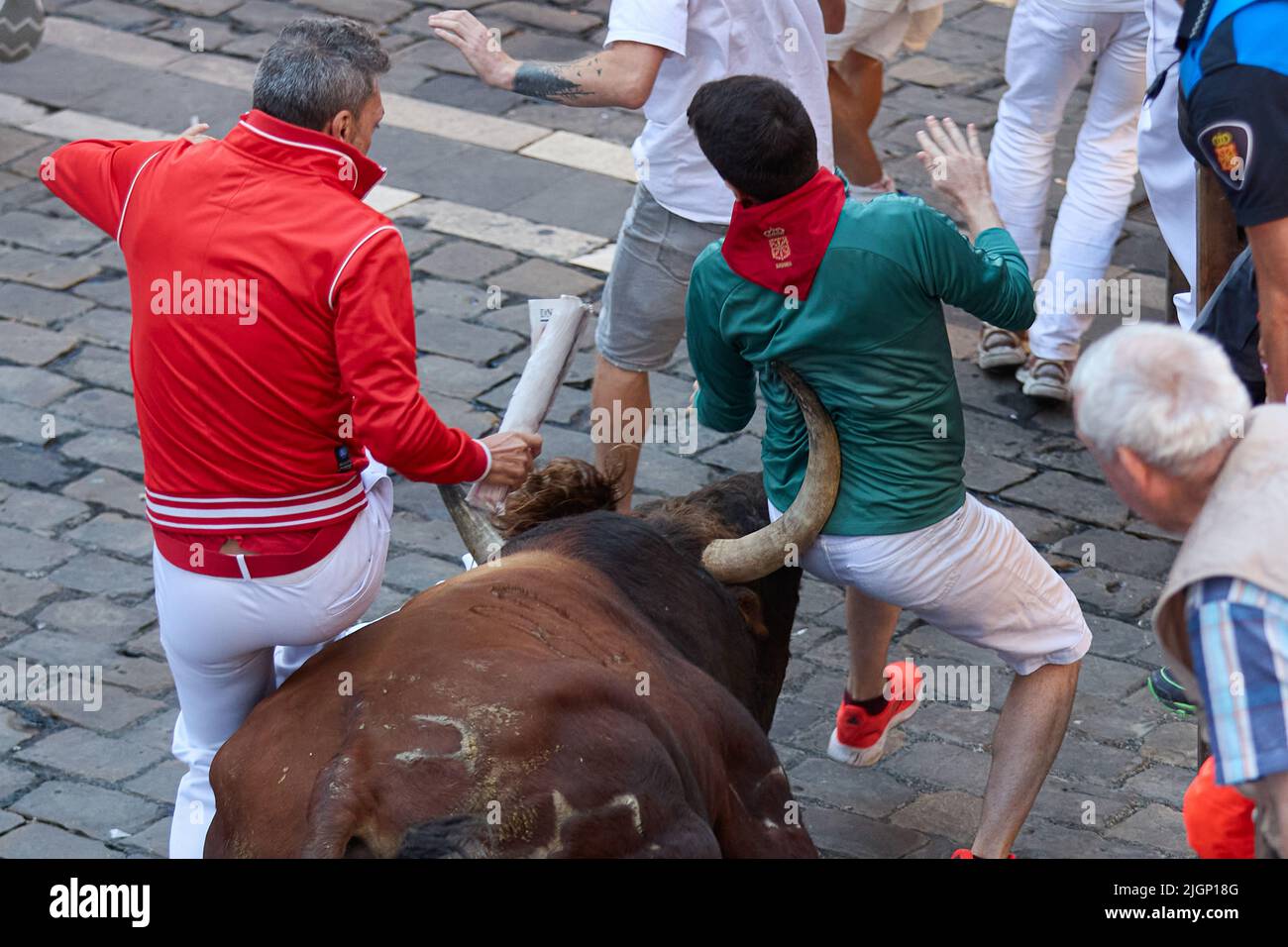 6 Stierlauf Von Pamplona Fotos Und Bildmaterial In Hoher Aufl sung 6-stierlauf-von-pamplona-fotos-und-bildmaterial-in-hoher-aufl-sung