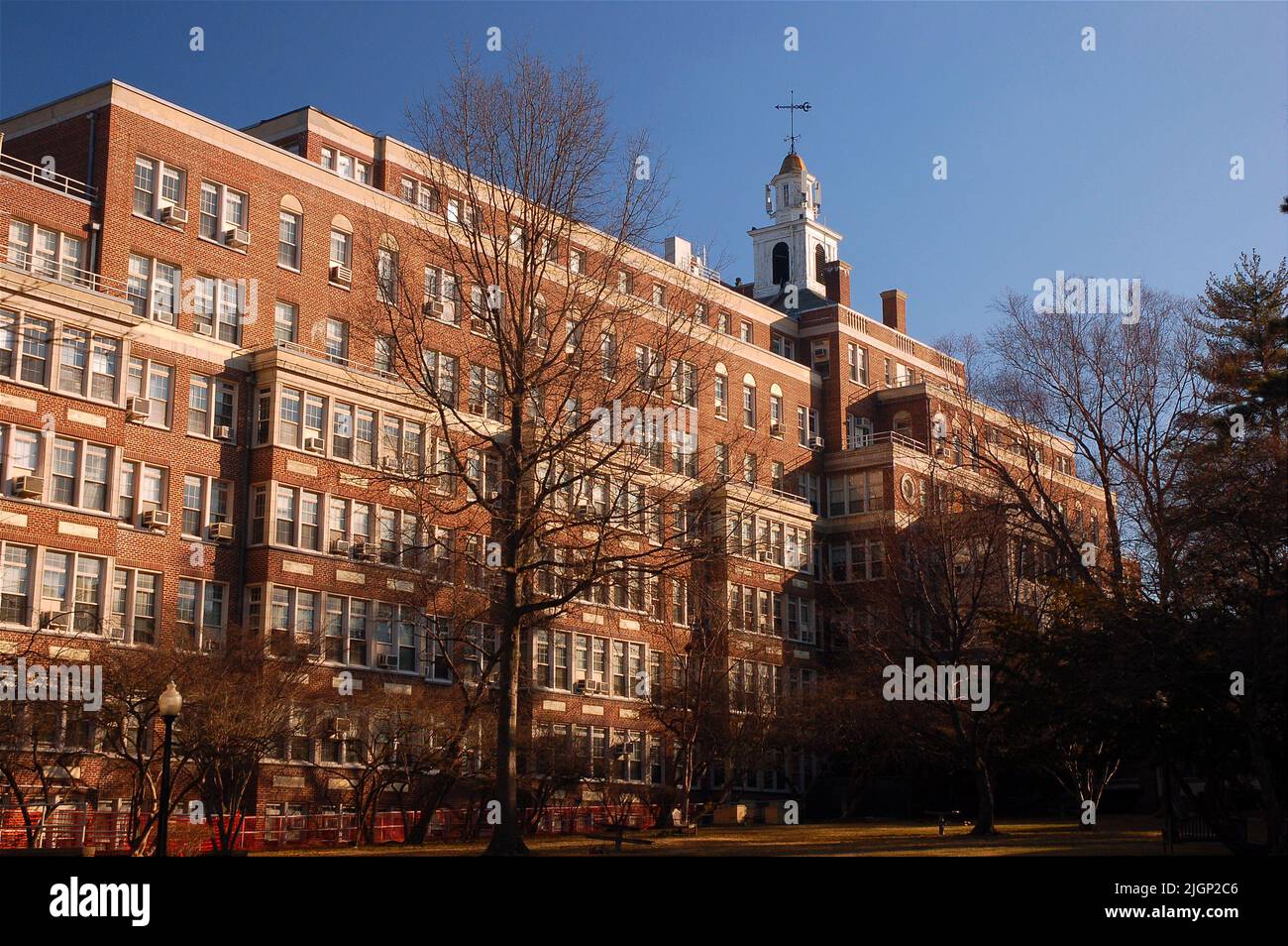 Der Munger Pavilion steht im Herzen des New York Medical College, einer Universität, die sich der Lehre zukünftiger Ärzte widmet Stockfoto