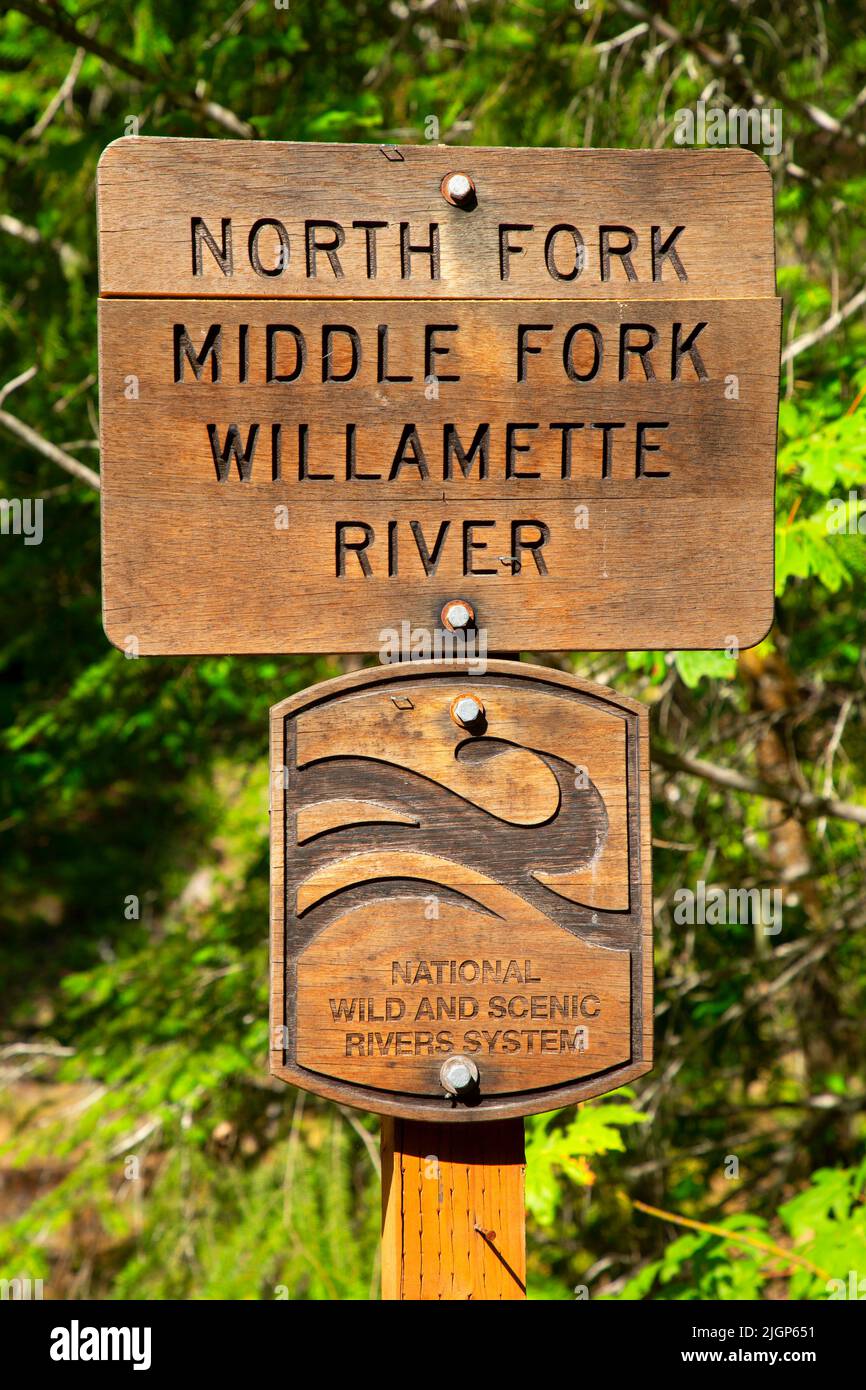Wild and Scenic River Sign, North Fork of the Middle Fork Willamette Wild and Scenic River, Willamette National Forest, Aufderheide National Scenic By Stockfoto