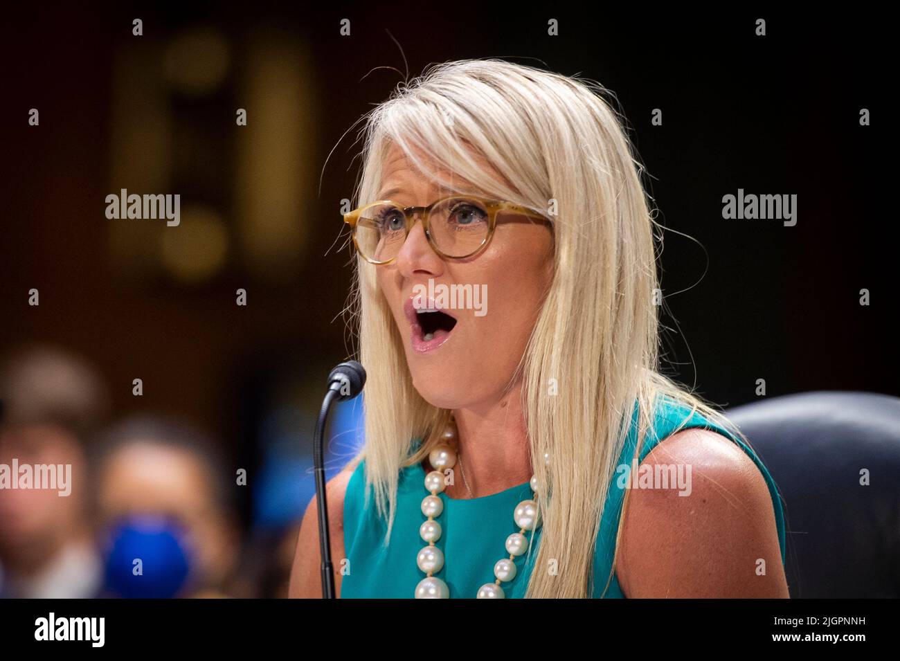 Heidi Matzke, Executive Director, Alternatives Pregnancy Center, erscheint am Dienstag, den 12. Juli 2022, vor einem Senatsausschuss für die Gerichtsverhandlung, um ein Post-Roe-Amerika zu untersuchen, das sich auf die rechtlichen Konsequenzen der Dobbs-Entscheidung konzentriert. Kredit: Rod Lamkey/CNP /MediaPunch Stockfoto