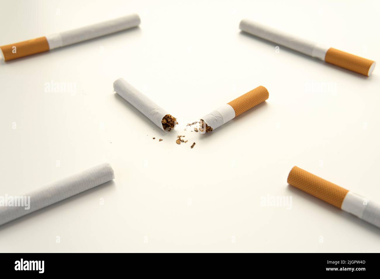 Zigarre ist schädlich -Fotos und -Bildmaterial in hoher Auflösung – Alamy