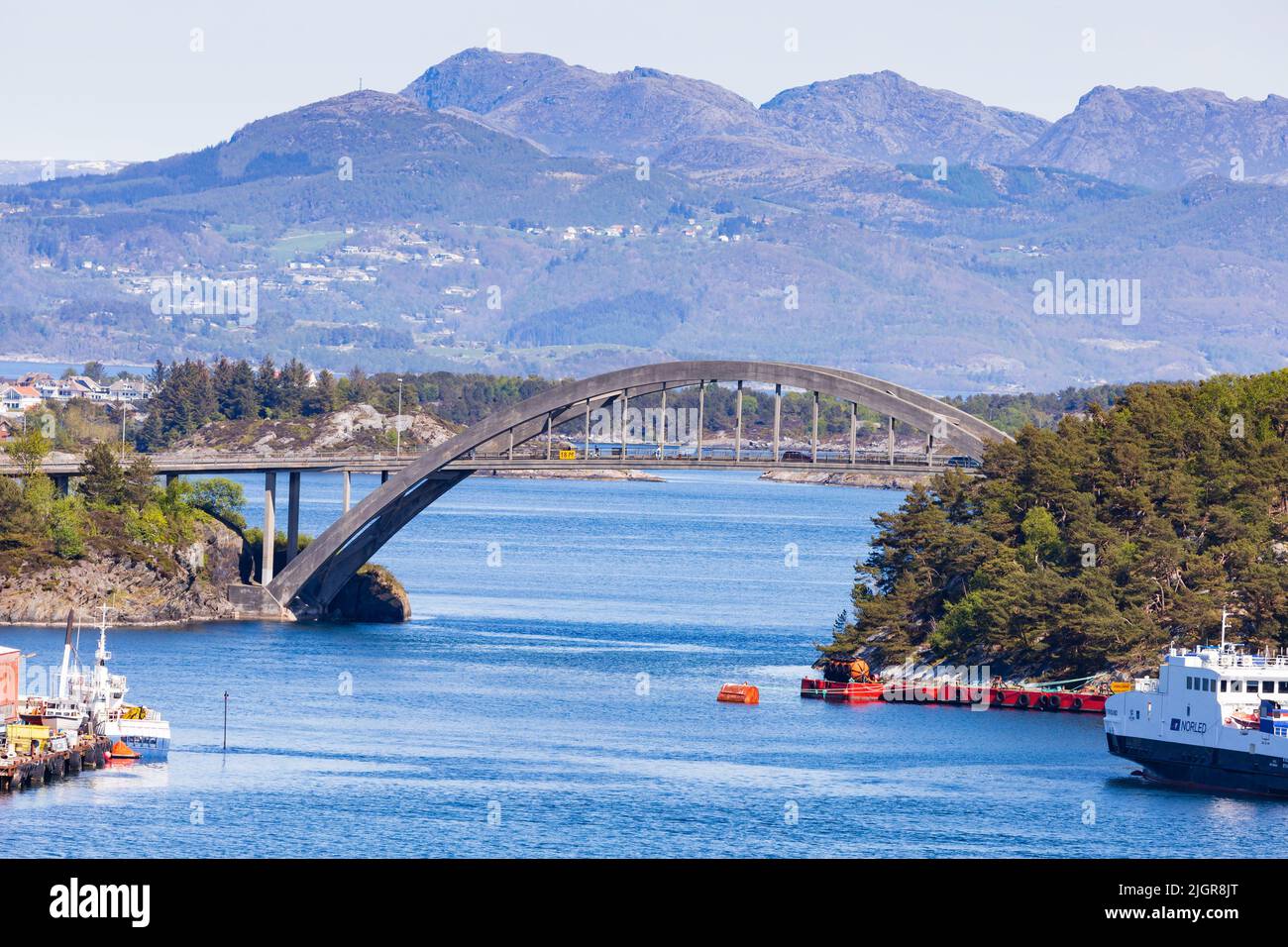 Die Pyntesundbrua Straßenverkehrsbrücke zwischen den Inseln Engoy und Buoy, Stavanger, Norwegen Stockfoto
