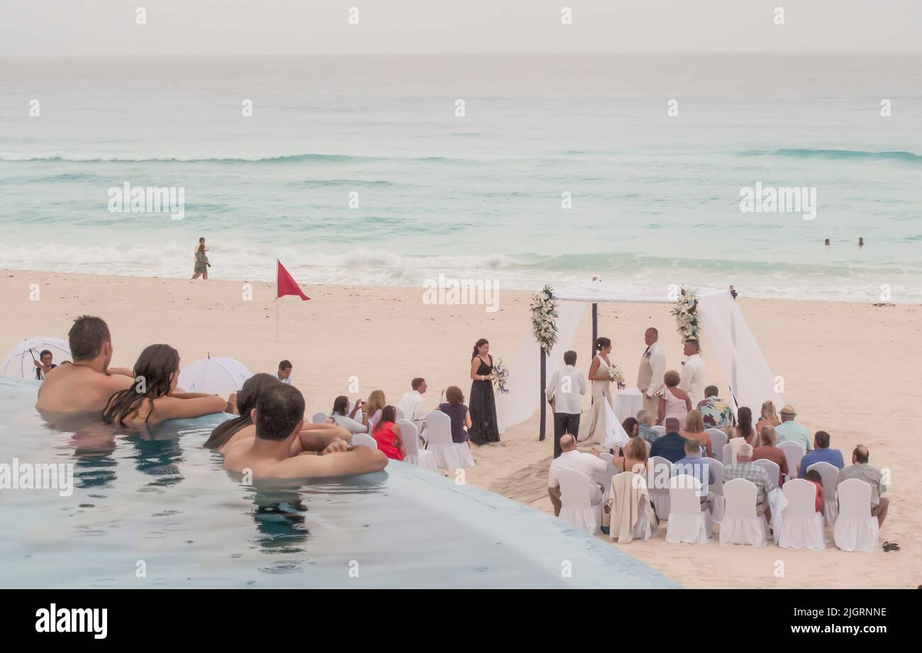 Strandhochzeit Cancun, Mexiko Stockfoto