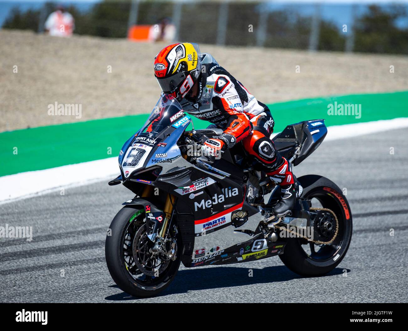 Monterey, CA, USA. 10.. Juli 2022. Danilo Petrucci(9) beim Geico Superbike Race 2 in der WeatherTech Laguna Seca Monterey, CA Thurman James/CSM/Alamy Live News in den Korkenzieher Stockfoto