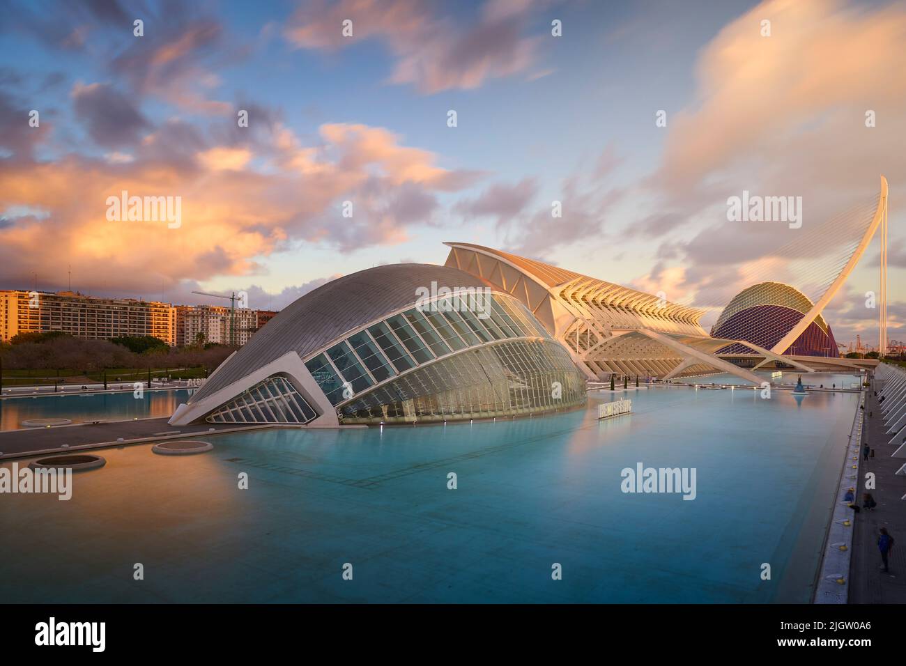 Stadt der Künste und Wissenschaften bei Sonnenuntergang (Valencia - Spanien) Stockfoto