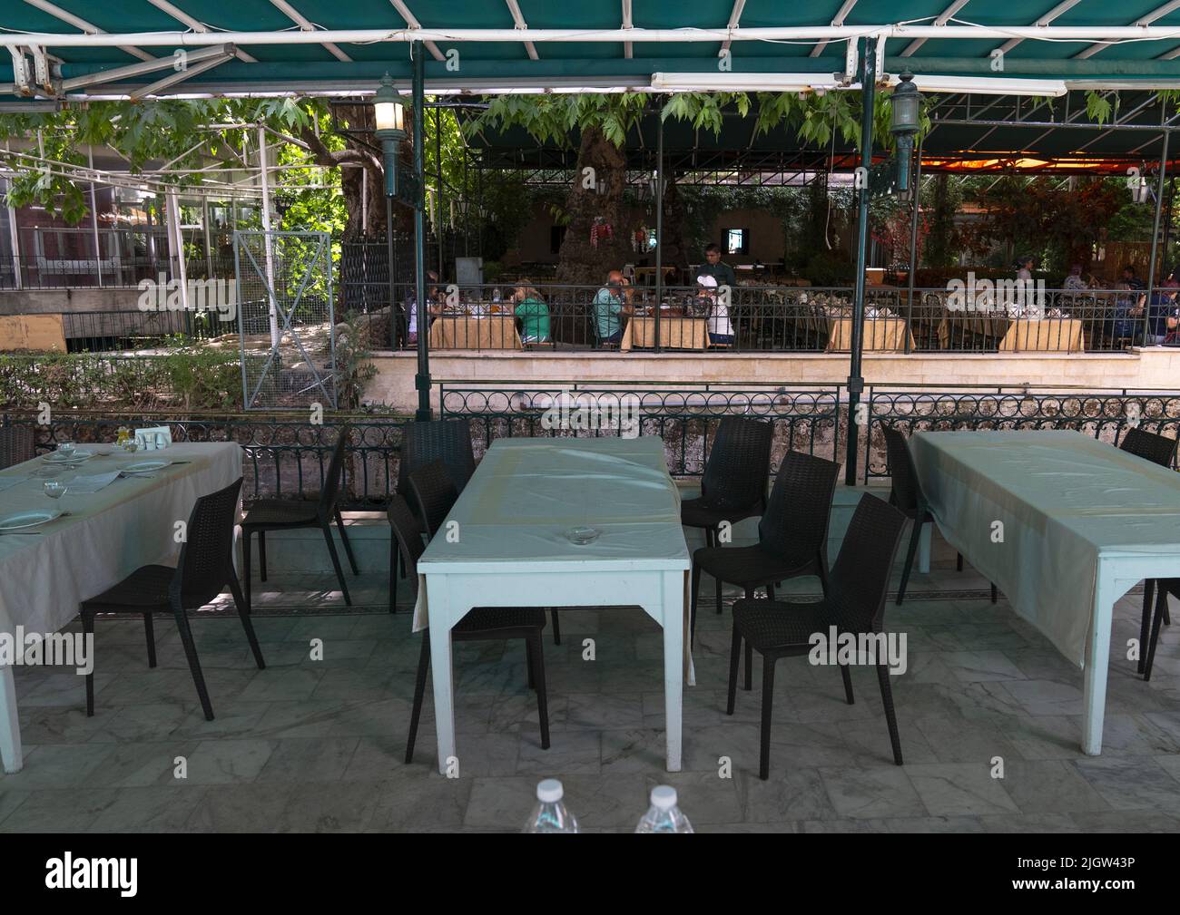 Leeres Restaurant während der Wirtschaftskrise, Beqaa Governorate, Zahle, Libanon Stockfoto