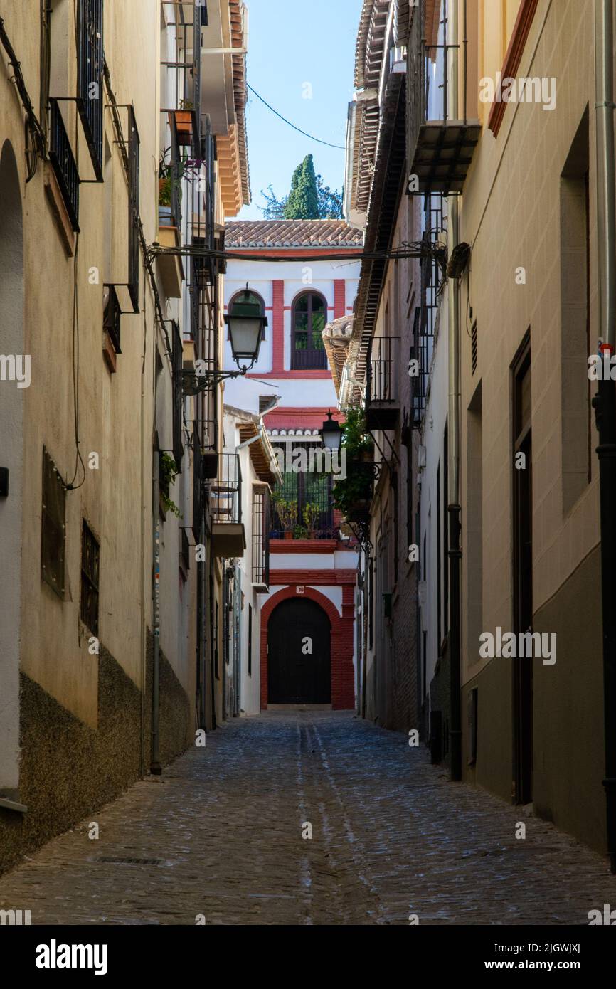 Typische alte Straße in El Albaicin Neoghborhood, Granada Stockfoto