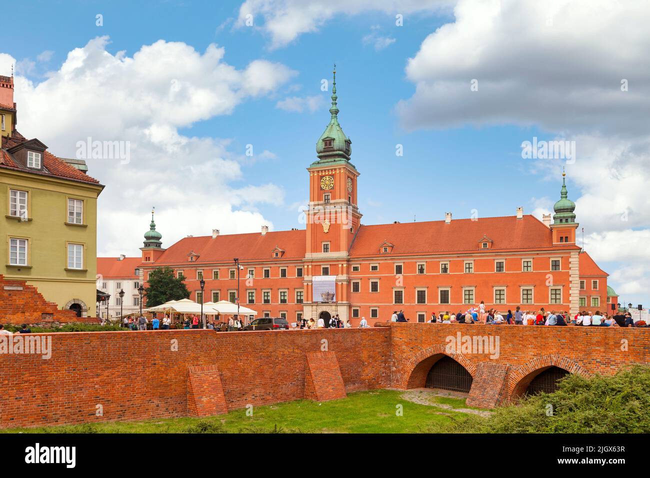 Warschau, Polen - 08 2019. Juni: Das Königsschloss von Warschau ist eine Residenz, die früher als offizielle Residenz der Monarchie diente. Stockfoto