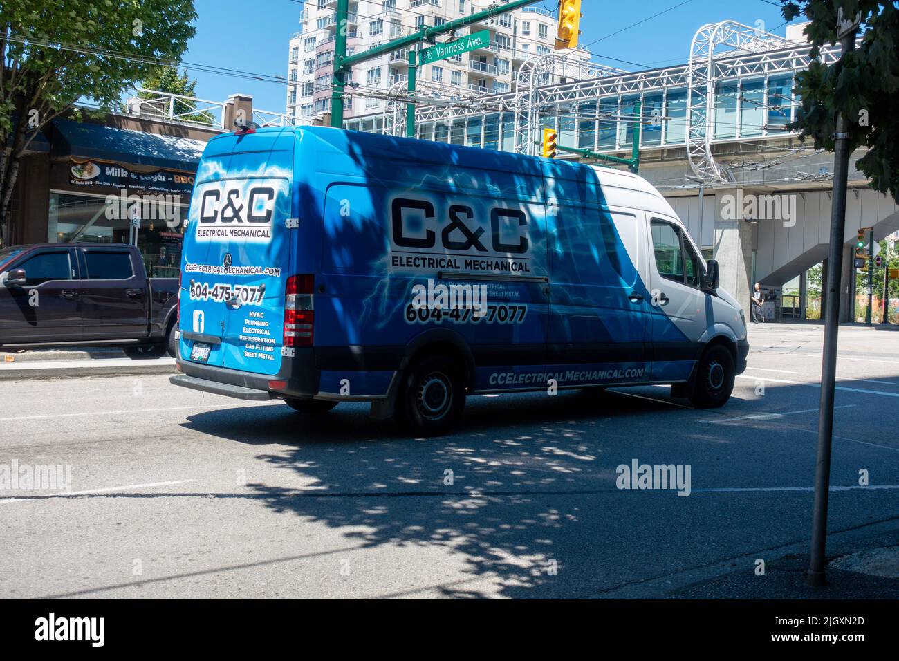 Juli 22 2022- Elektromechaniker Firma Service Fahrzeug in der Innenstadt von vancouver, bc Kanada Stockfoto