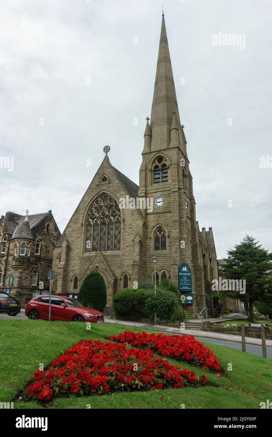 Christchurch Church, ein denkmalgeschütztes viktorianisches Gebäude in Ilkley, einem Kurort und einer Bürgergemeinde in der Stadt Bradford in West Yorkshire, Großbritannien. Stockfoto