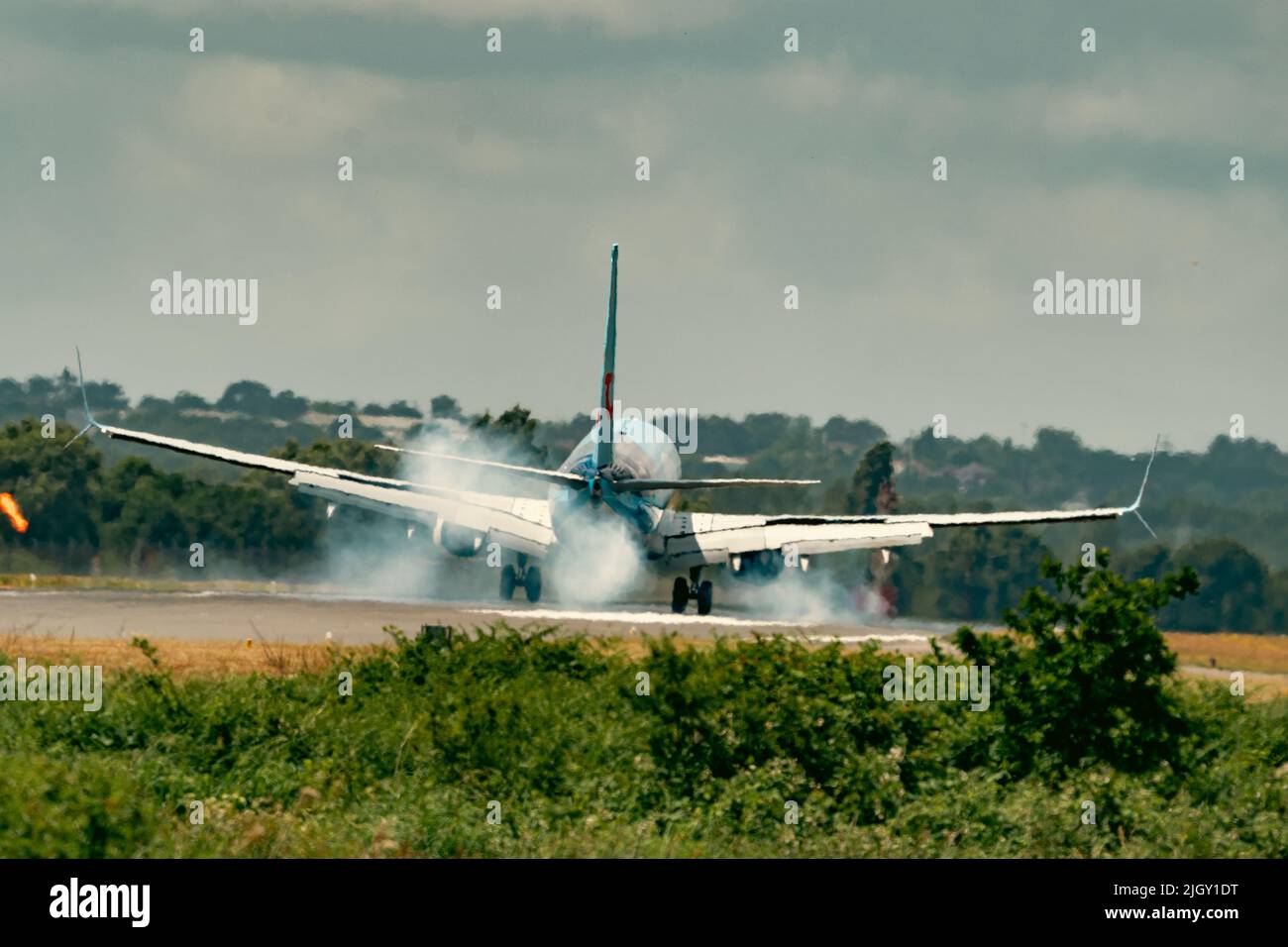 TUI Boeing 787-800 Landing Runway 26 Bournemouth Airport Stockfoto