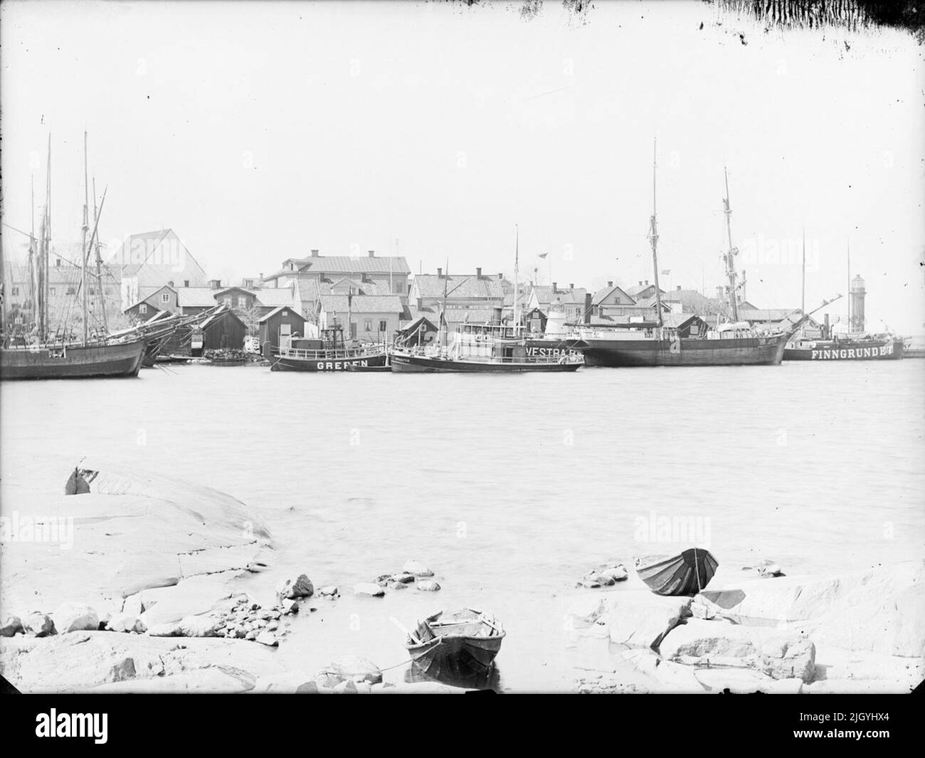 Boote im Hafen, Öregrund, Uppland. Boote in Port, Öregrund, Uppland Stockfoto