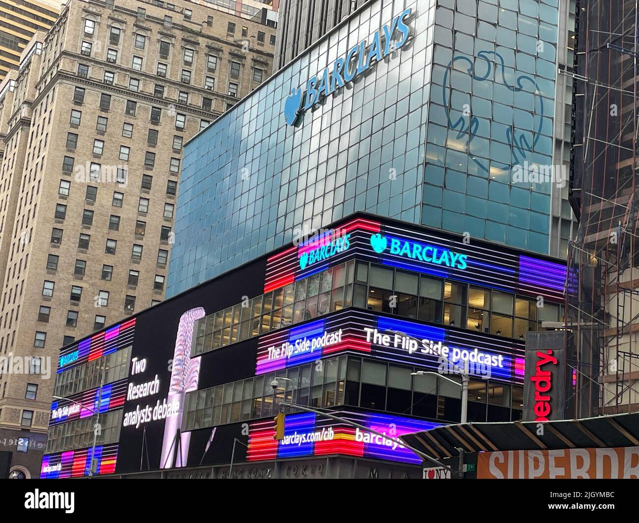 Das Barclays Capital Gebäude ist Teil des Rockefeller Center an der 745 Seventh Avenue, New York City, USA 2022 Stockfoto