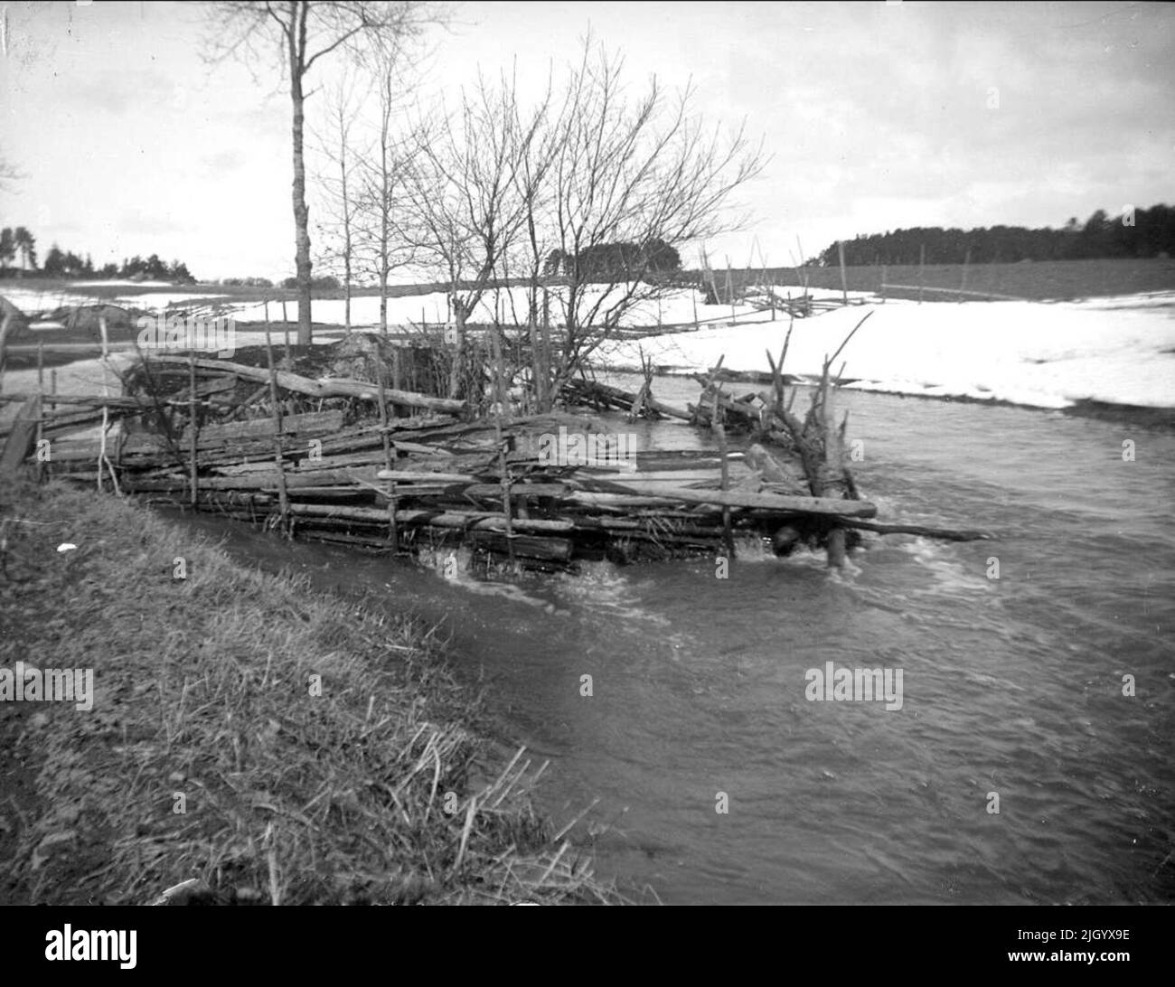 Spring River in Samnan, Vaksala Gemeinde, Uppland in 1922. Spring River in Samnan, Vaksala Parish, Uppland in 1922 Stockfoto