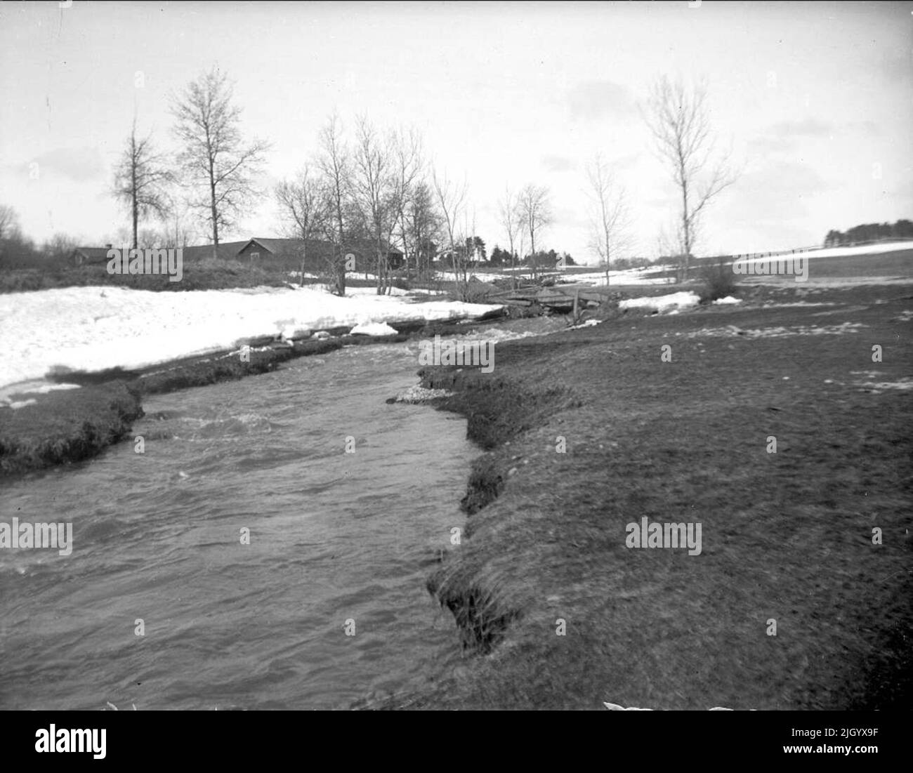 Spring River in Samnan, Vaksala Gemeinde, Uppland in 1922. Spring River in Samnan, Vaksala Parish, Uppland in 1922 Stockfoto