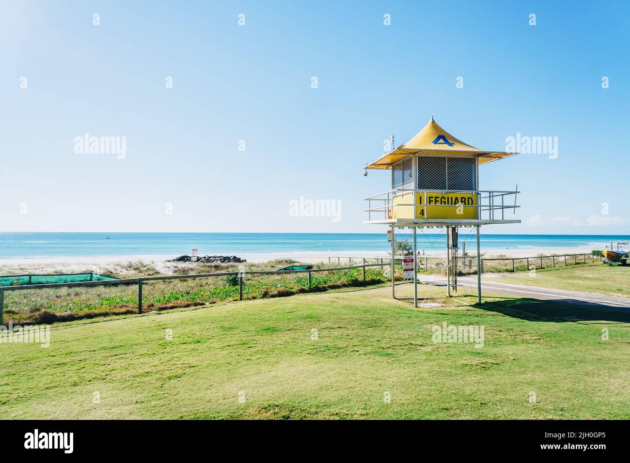 Rettungsschwimmerturm am Kirra Beach, Queensland, Australien Stockfoto